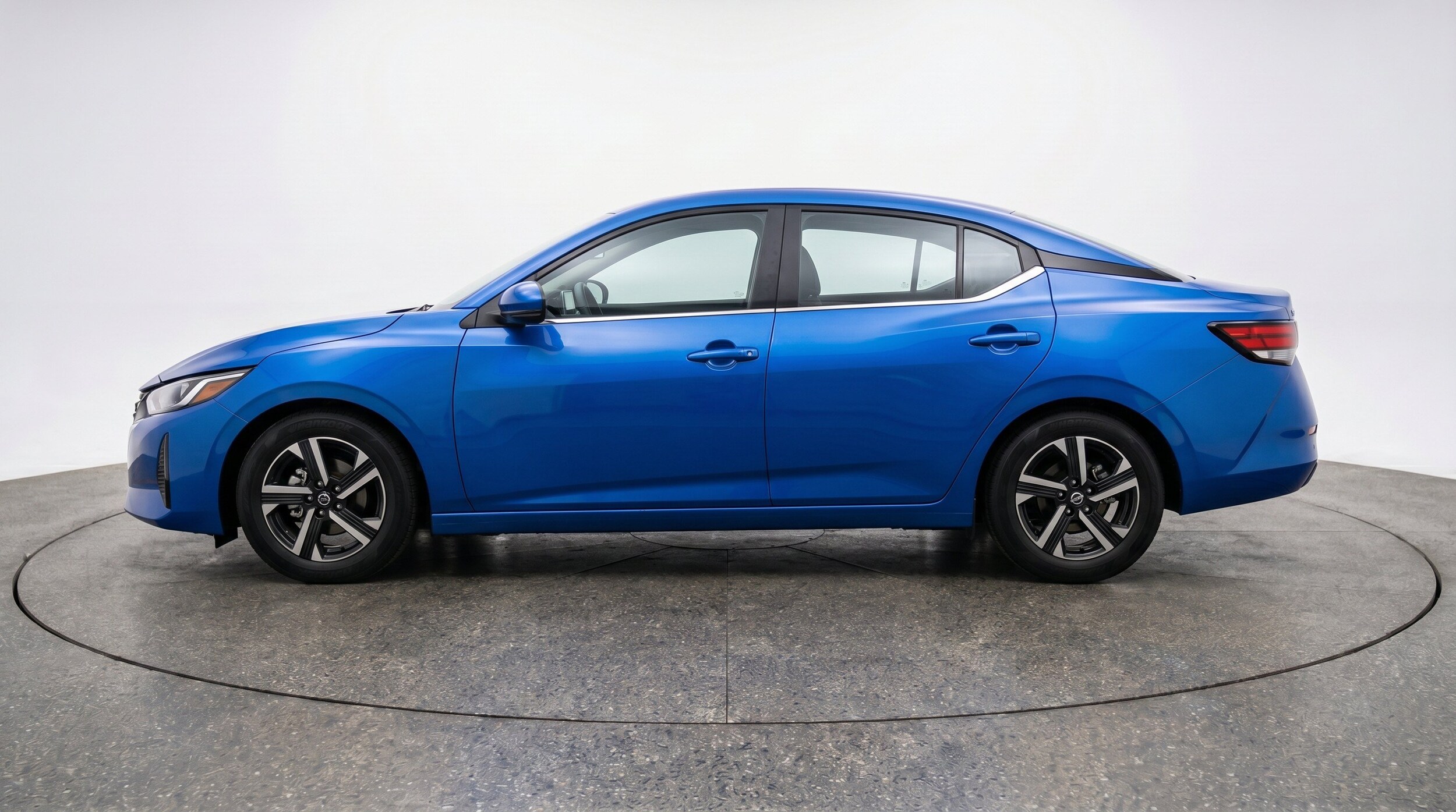 Thumbnail: 2025 Nissan Sentra - 5