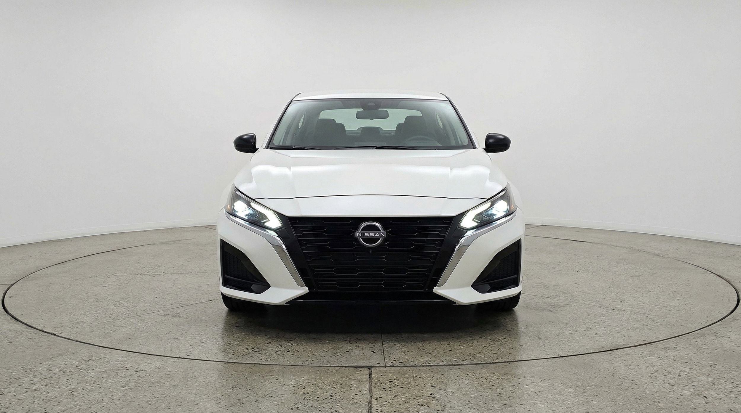 Thumbnail: 2025 Nissan Altima - 2