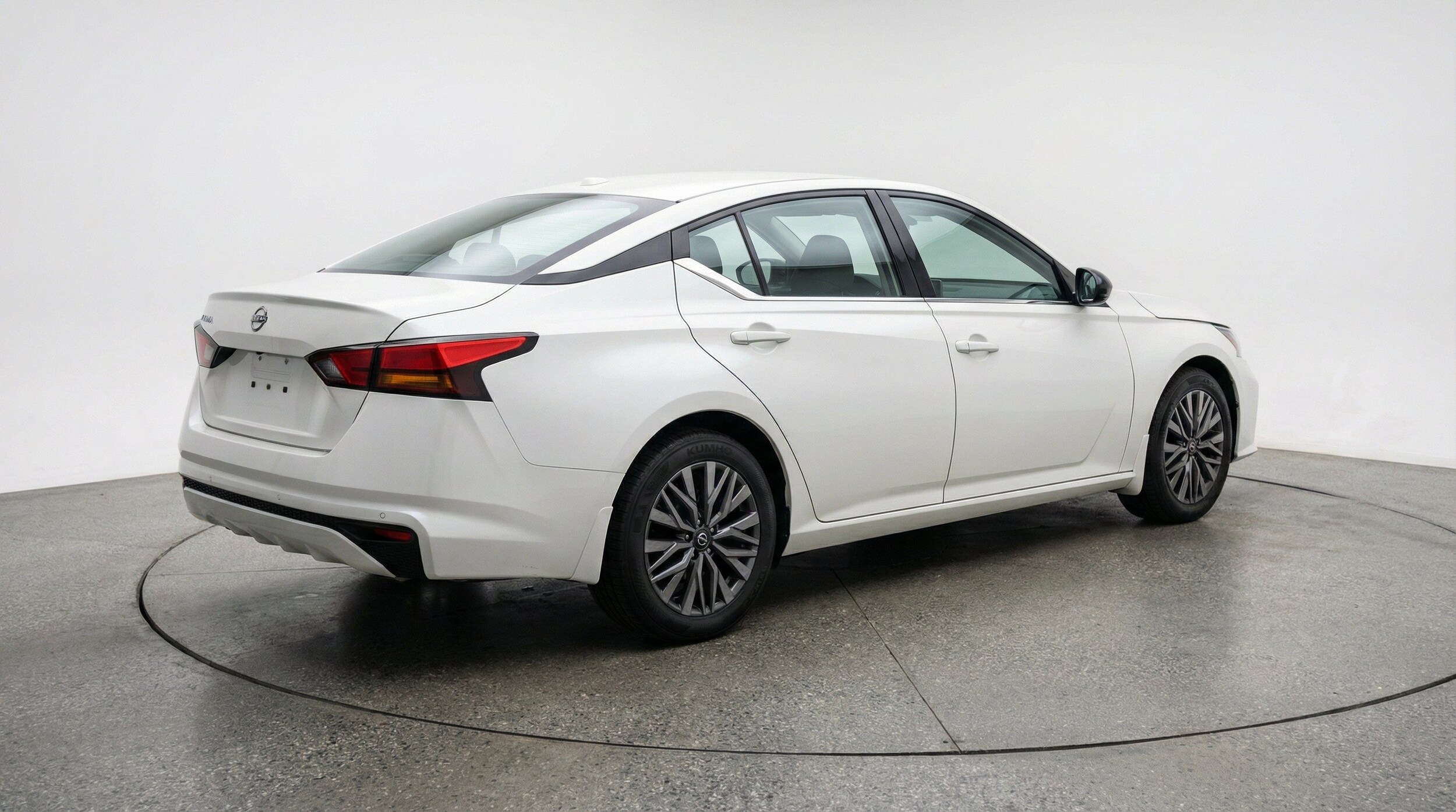 Thumbnail: 2025 Nissan Altima - 9