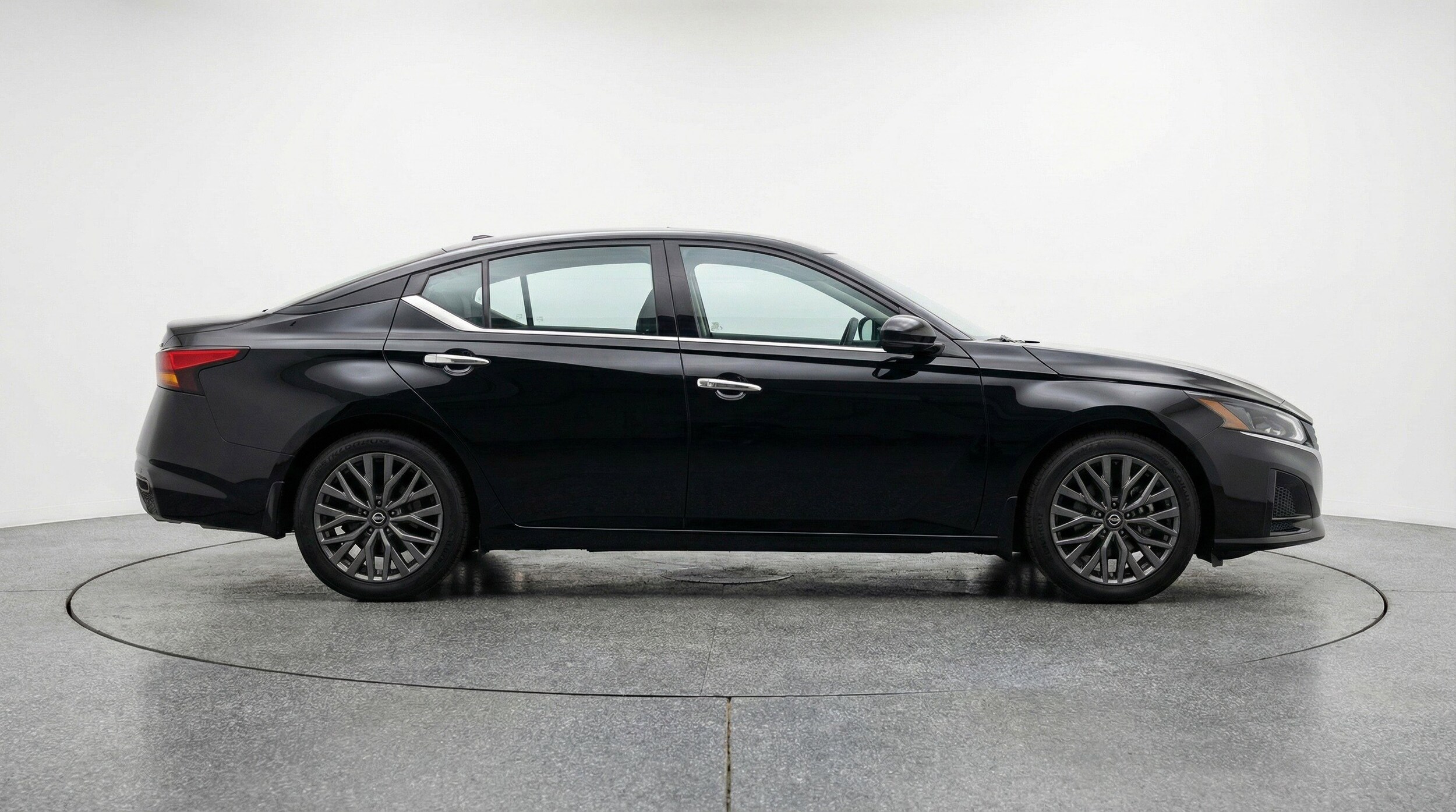 Thumbnail: 2025 Nissan Altima - 11