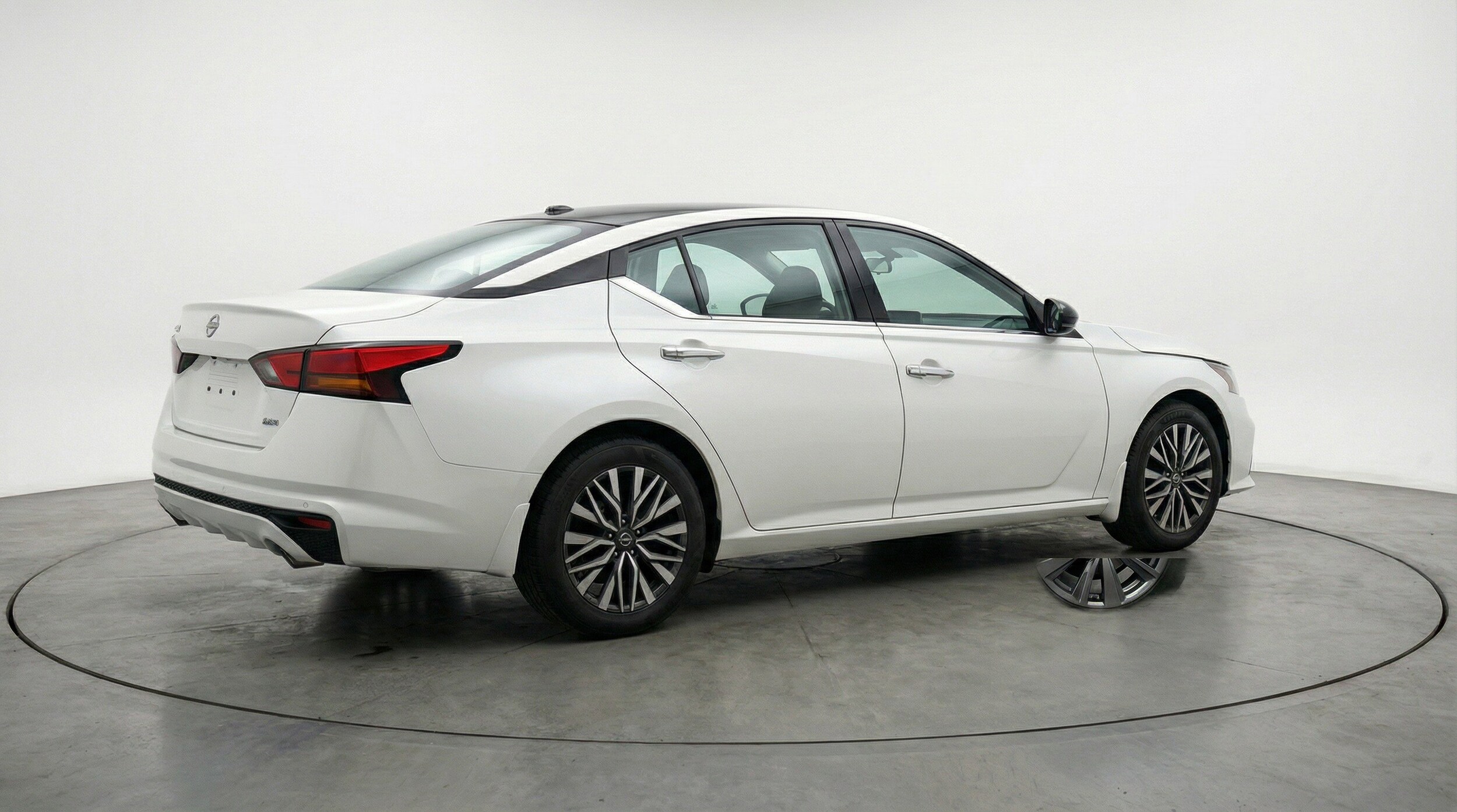 Thumbnail: 2025 Nissan Altima - 9