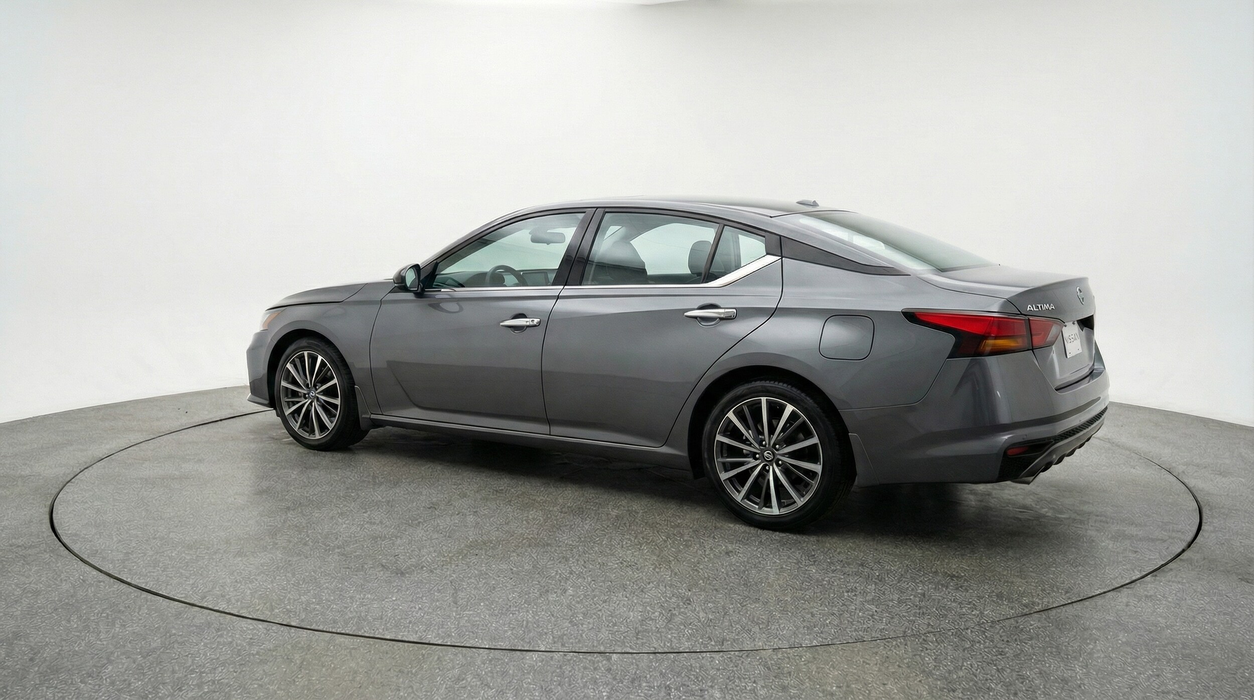 Thumbnail: 2025 Nissan Altima - 5