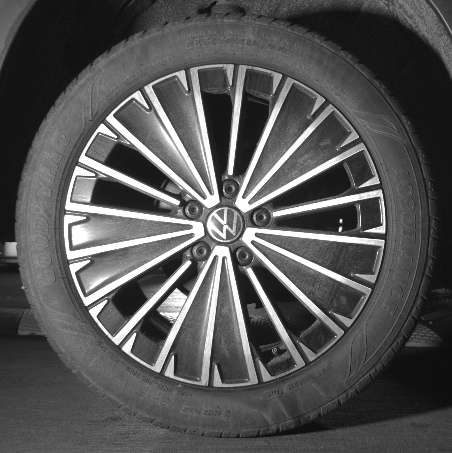 Thumbnail: 2025 Volkswagen Taos - 15