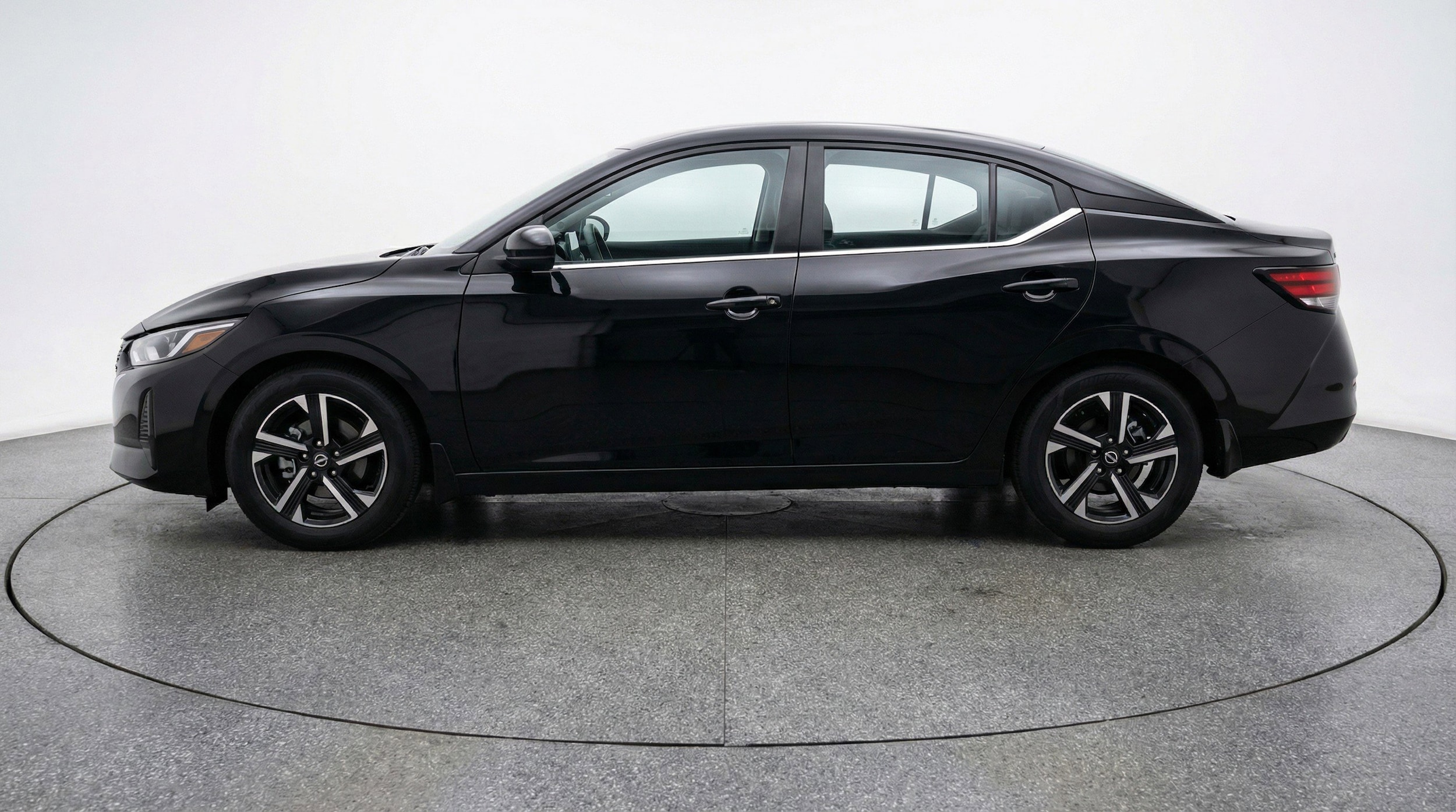 Thumbnail: 2025 Nissan Sentra - 5