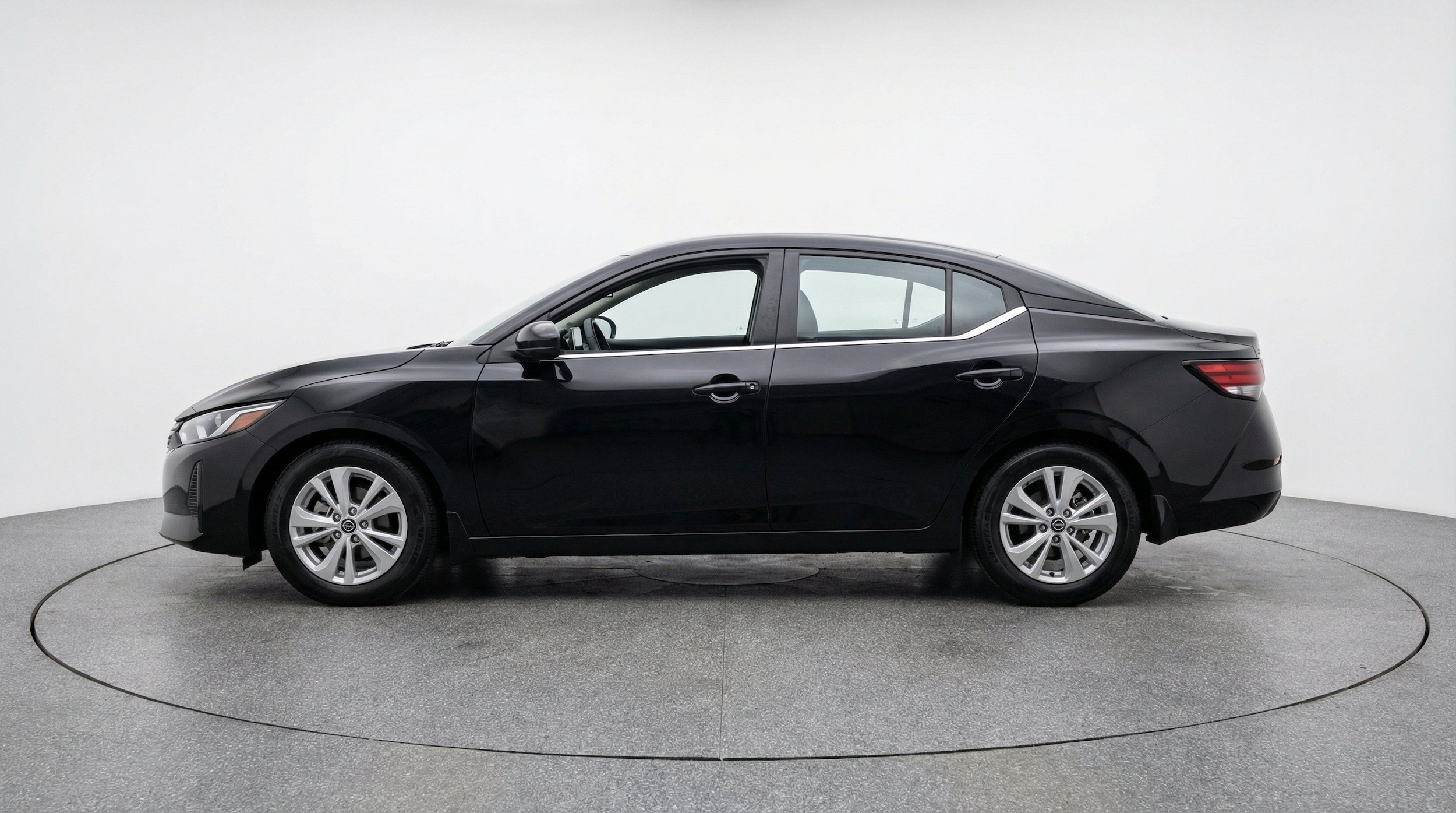 Thumbnail: 2025 Nissan Sentra - 5