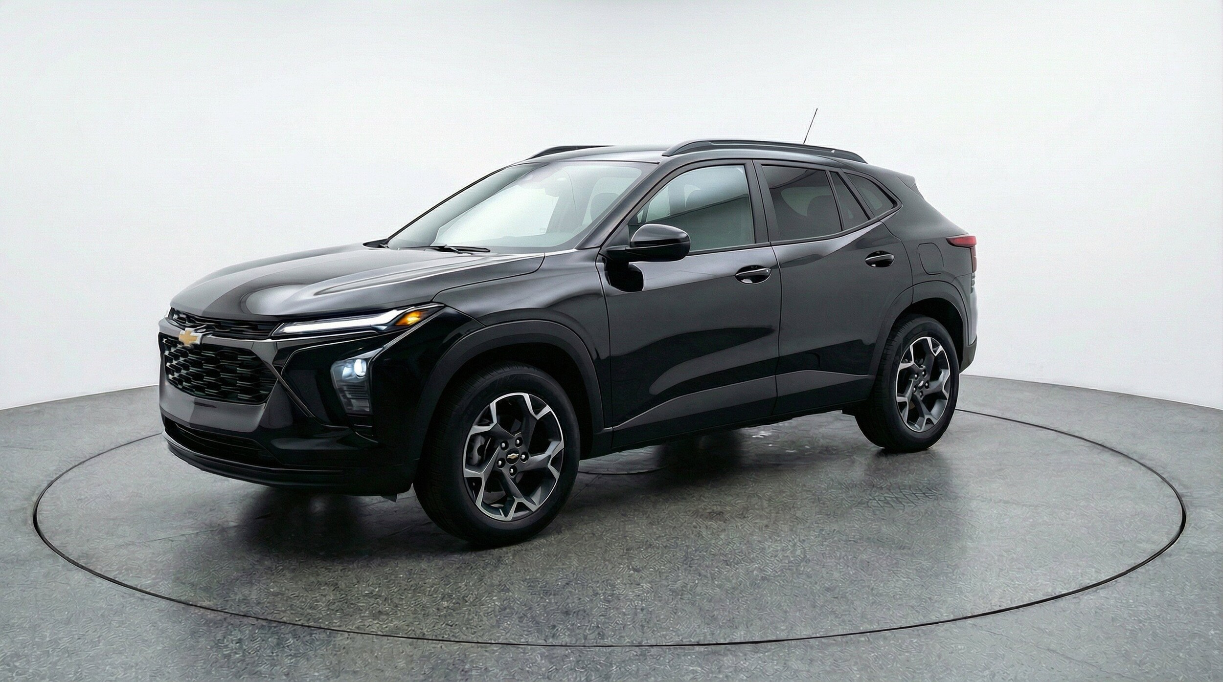 Thumbnail: 2025 Chevrolet Trax - 3