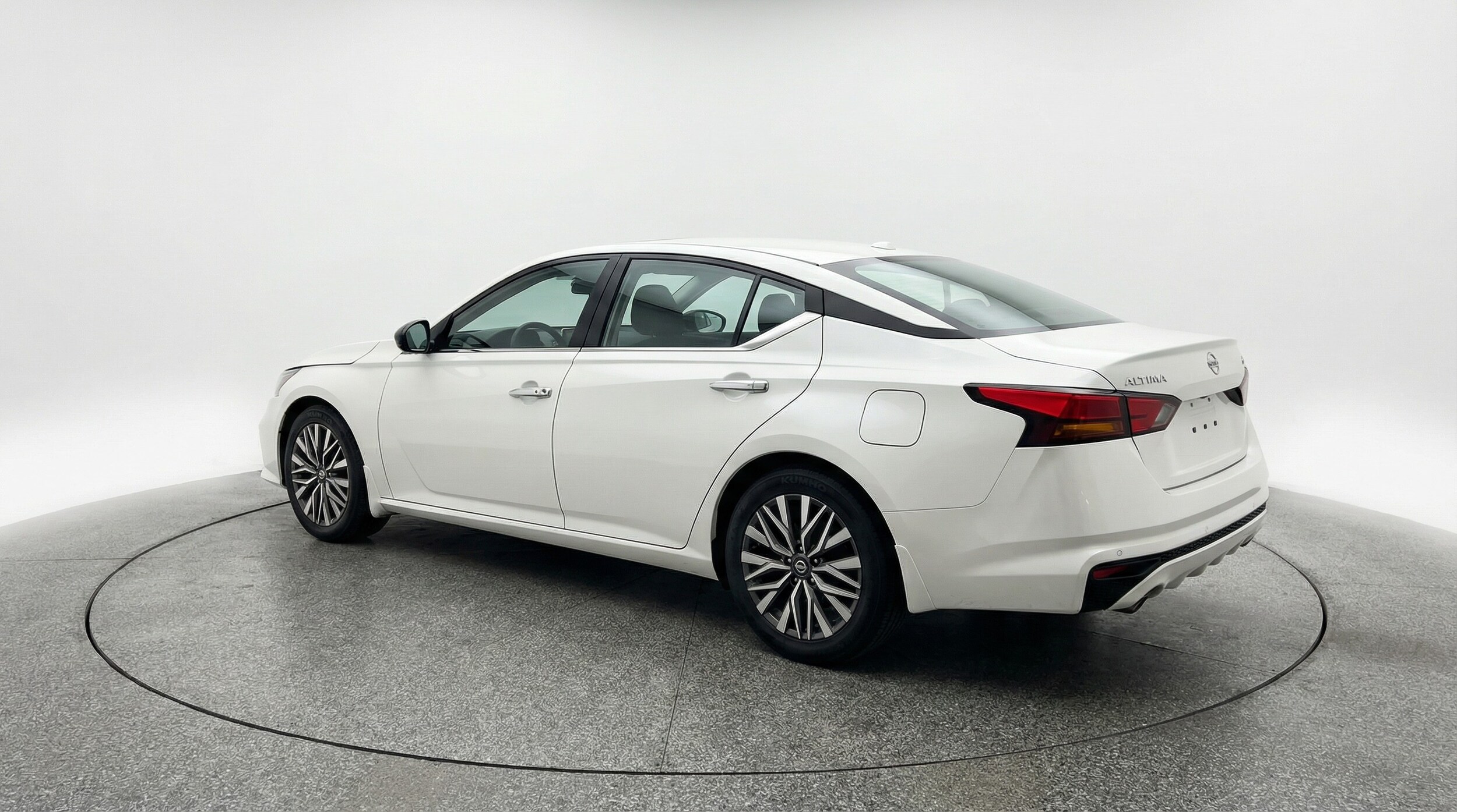 Thumbnail: 2025 Nissan Altima - 5