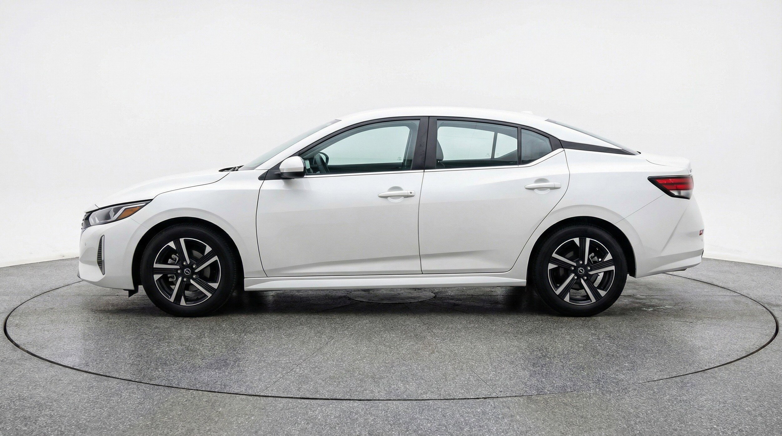 Thumbnail: 2025 Nissan Sentra - 5