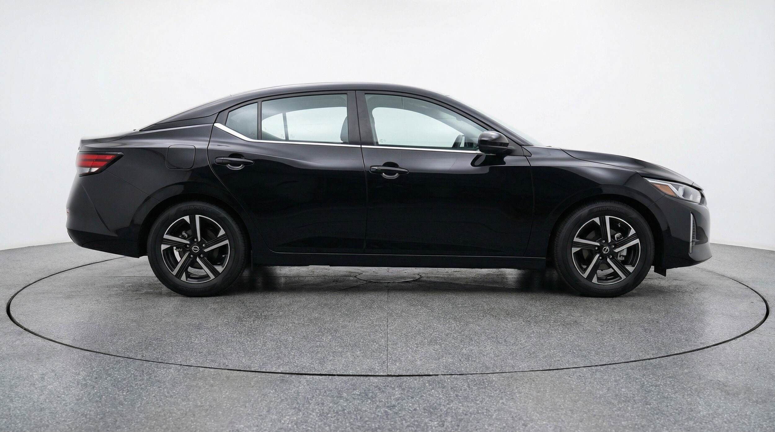 Thumbnail: 2025 Nissan Sentra - 11