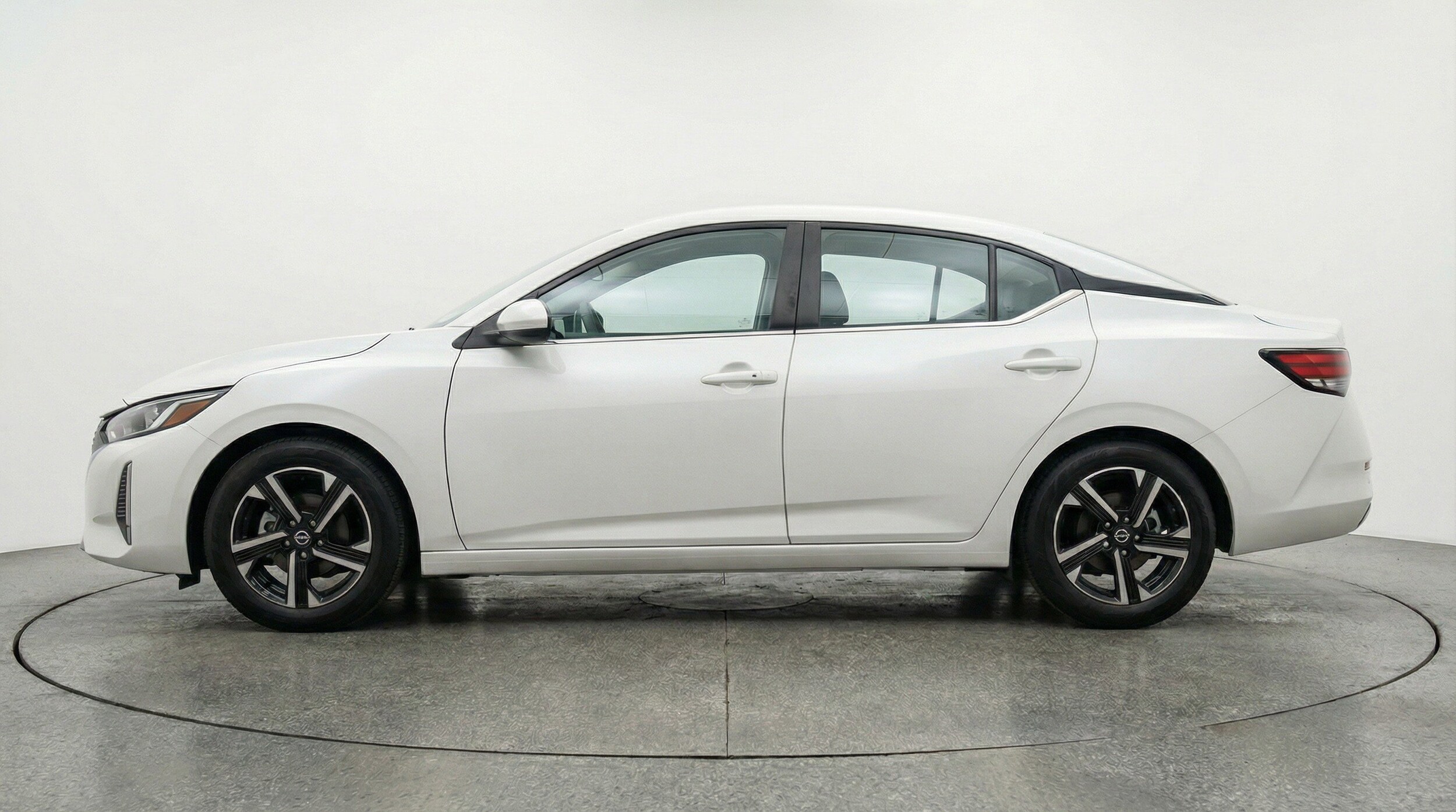 Thumbnail: 2025 Nissan Sentra - 5