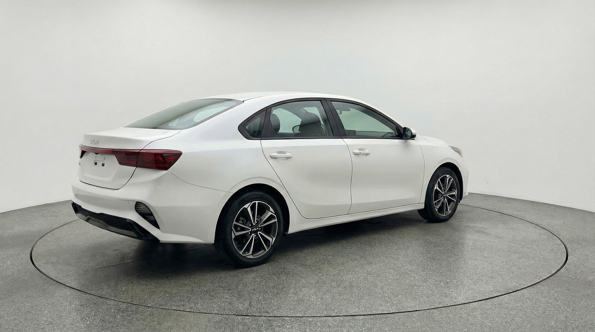 Thumbnail: 2024 Kia Forte - 9