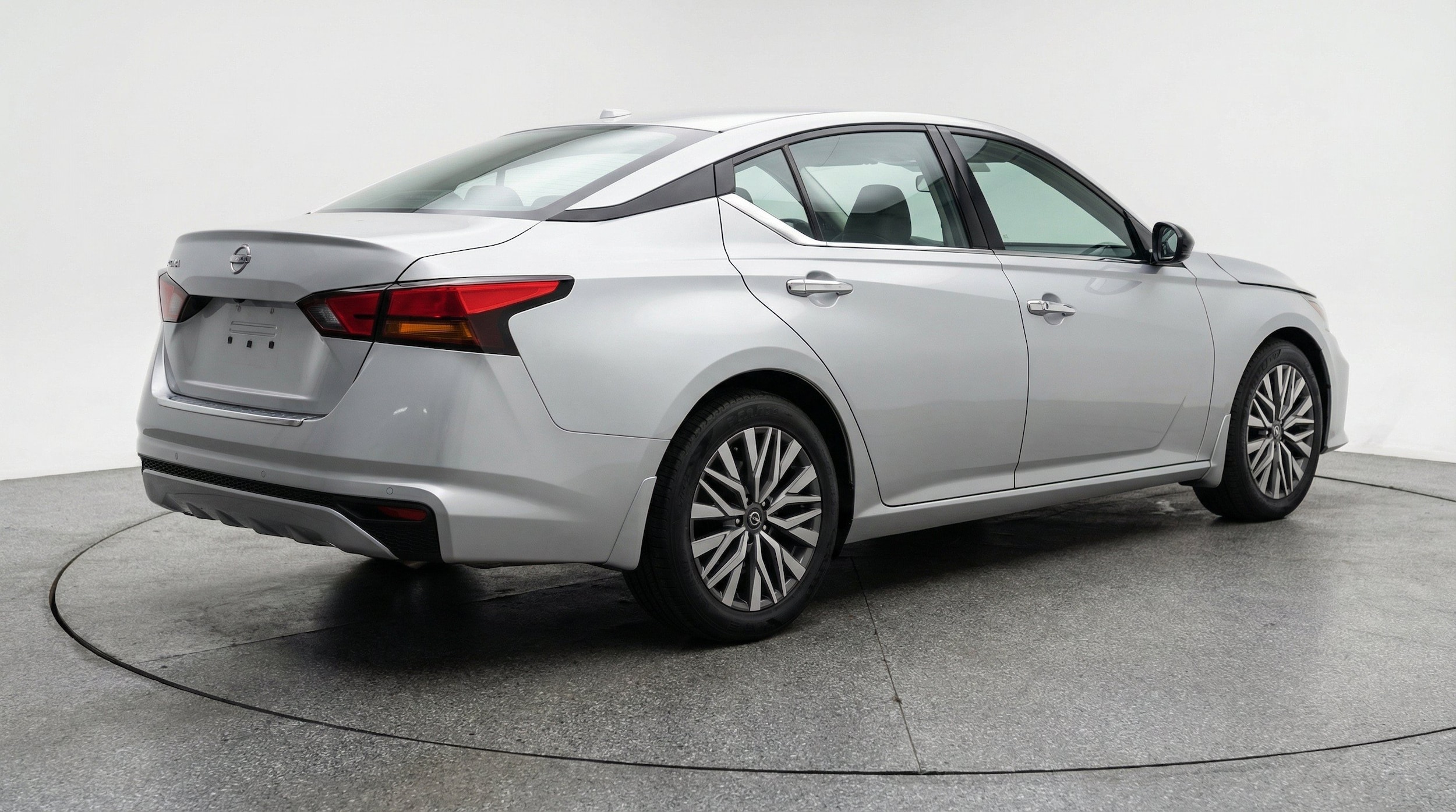 Thumbnail: 2025 Nissan Altima - 9