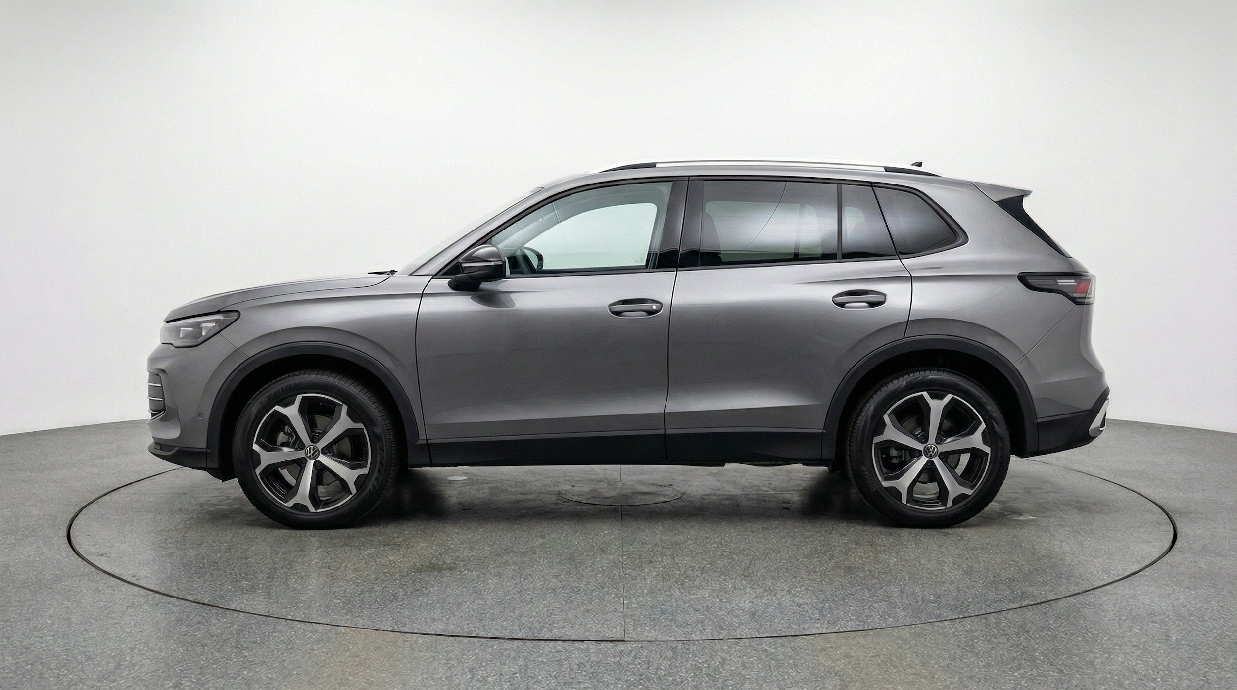 Thumbnail: 2026 Volkswagen Tiguan - 5