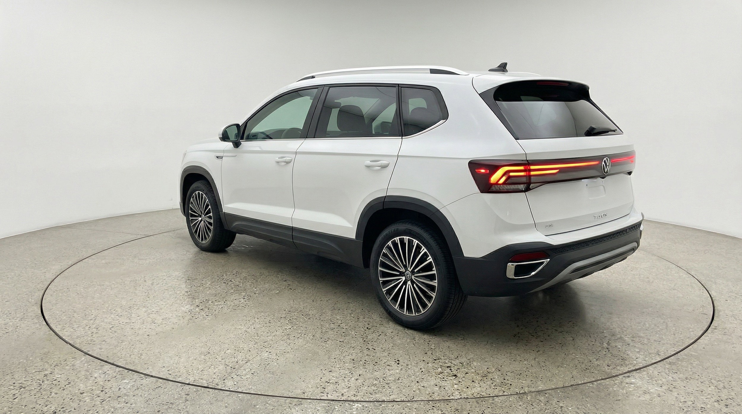 Thumbnail: 2025 Volkswagen Taos - 6