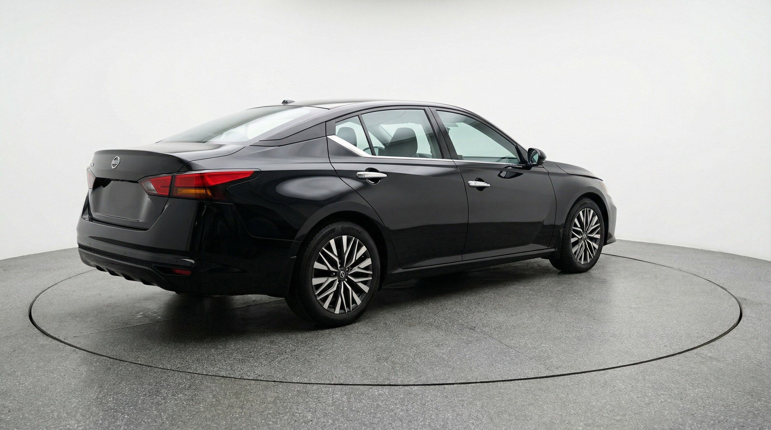 Thumbnail: 2025 Nissan Altima - 9