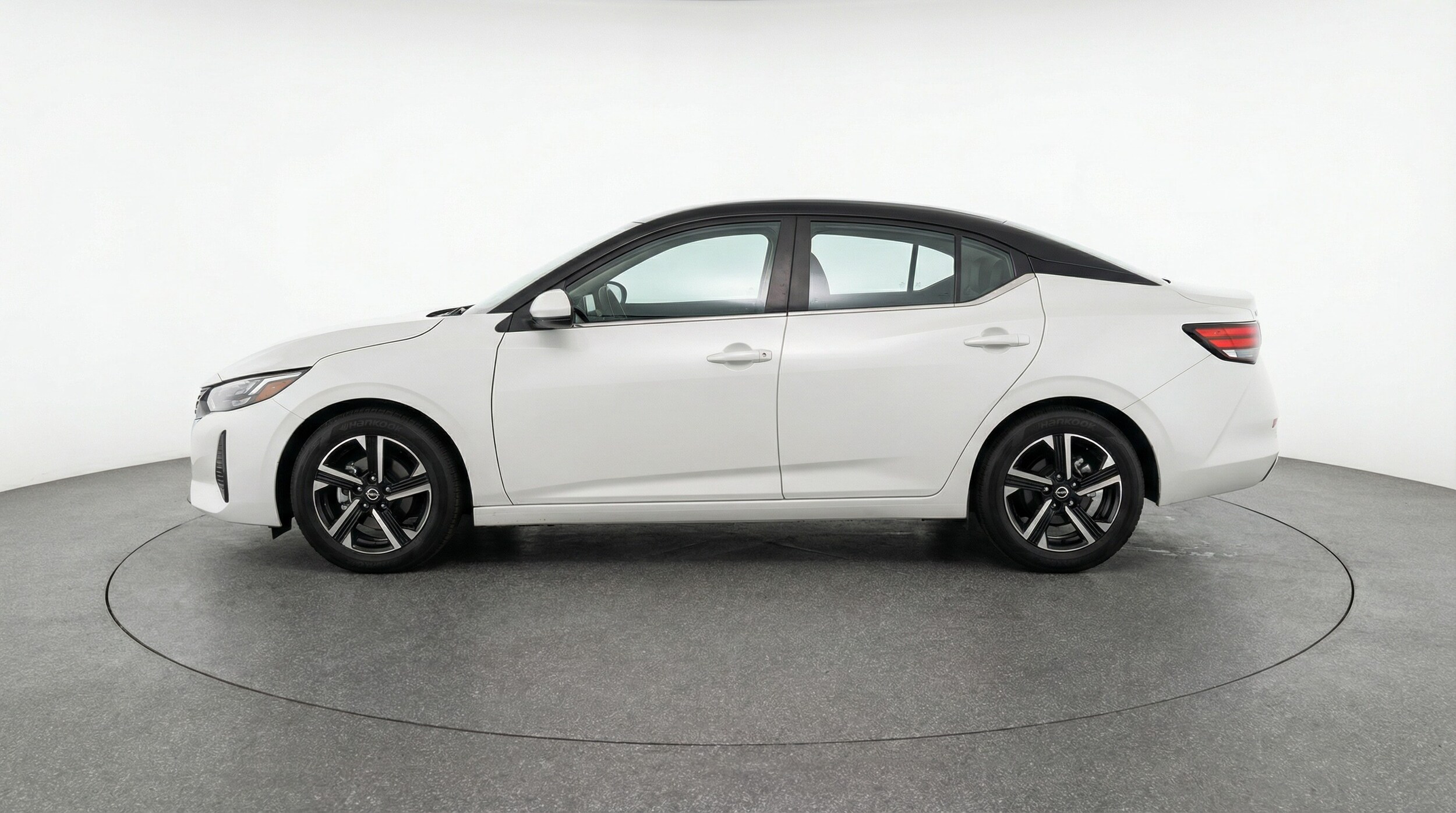 Thumbnail: 2025 Nissan Sentra - 4