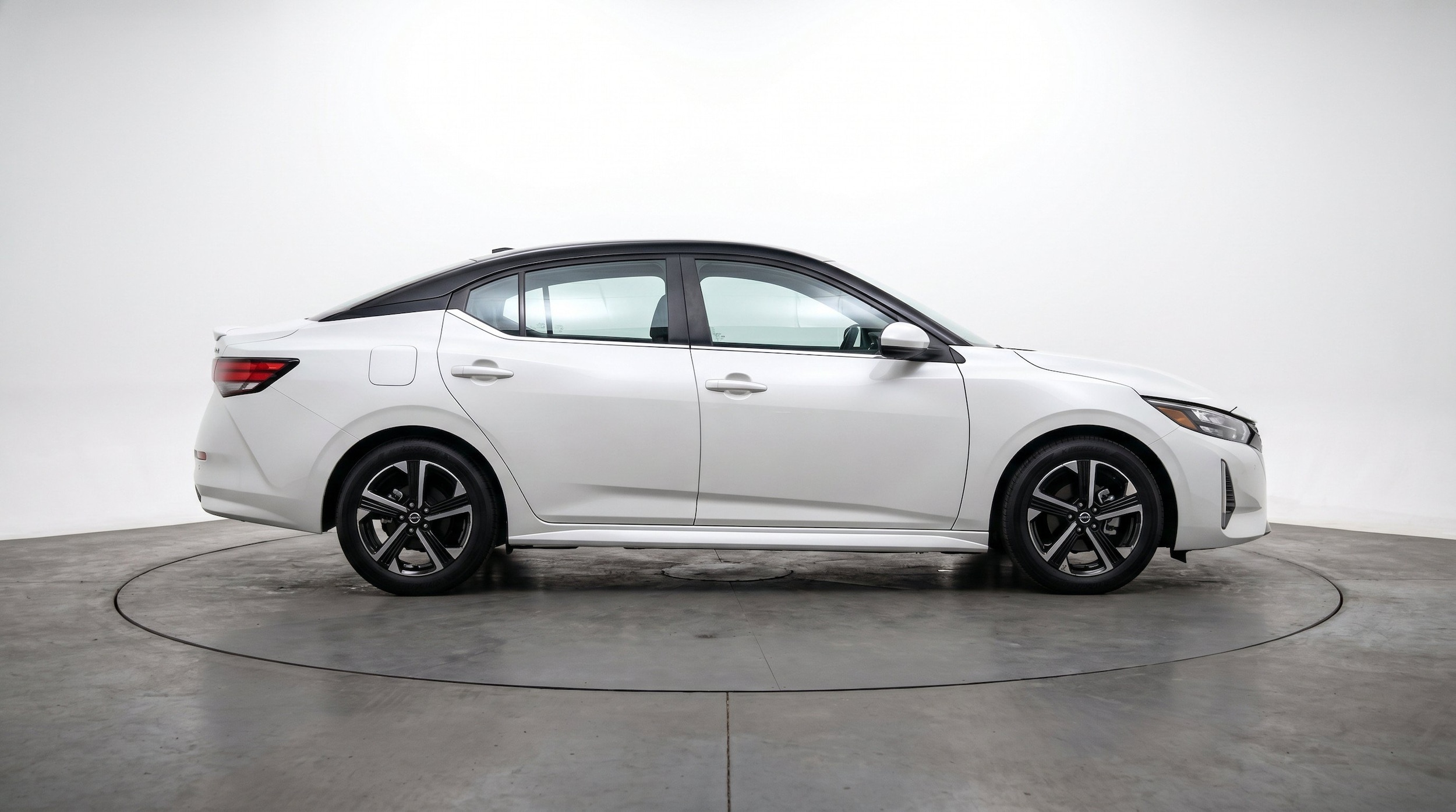 Thumbnail: 2025 Nissan Sentra - 11