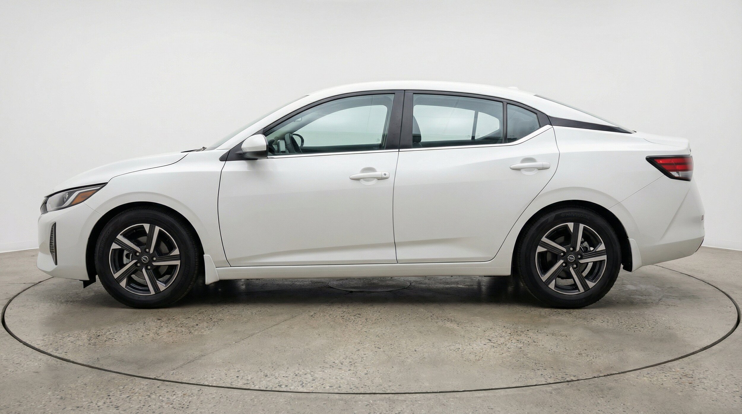 Thumbnail: 2025 Nissan Sentra - 5