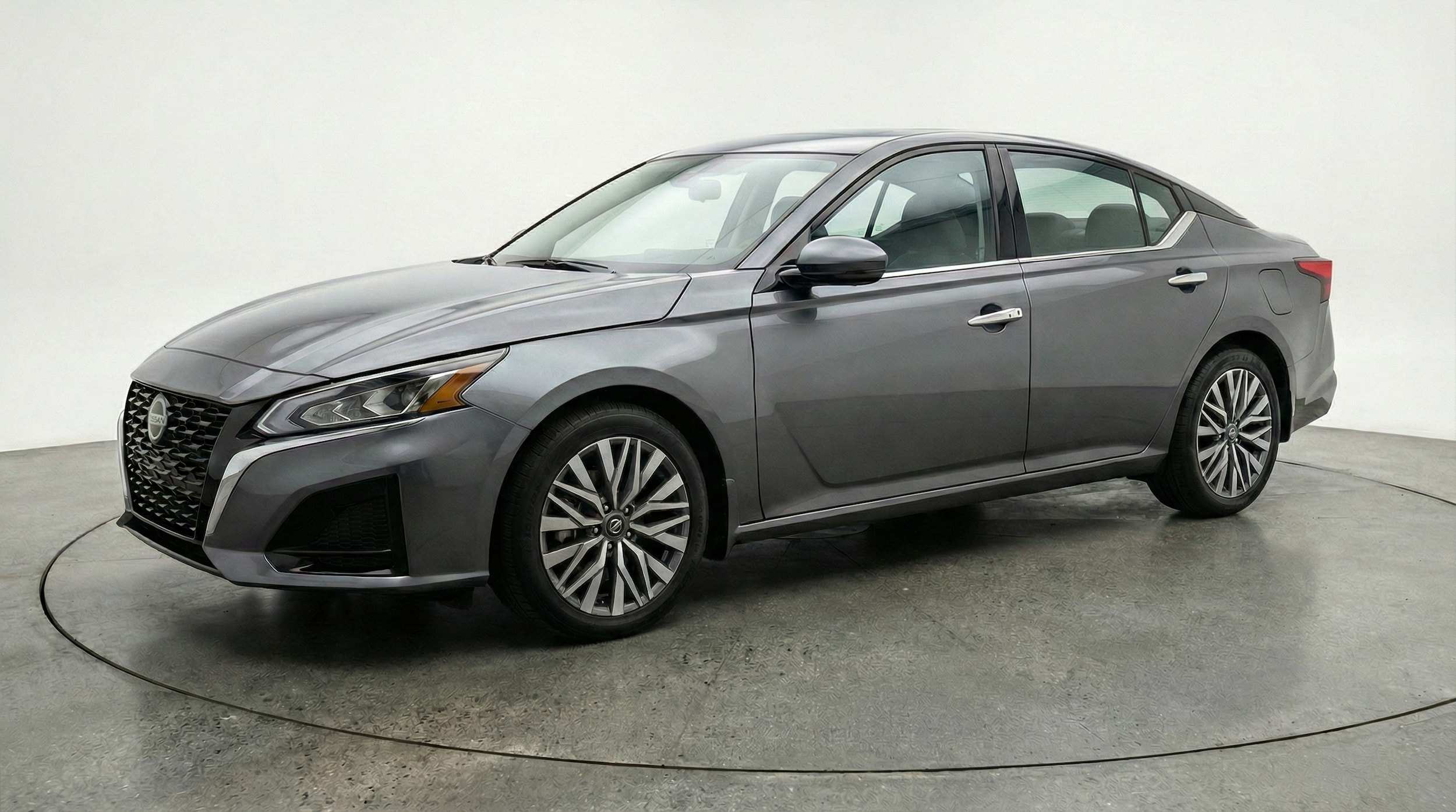 Thumbnail: 2025 Nissan Altima - 3