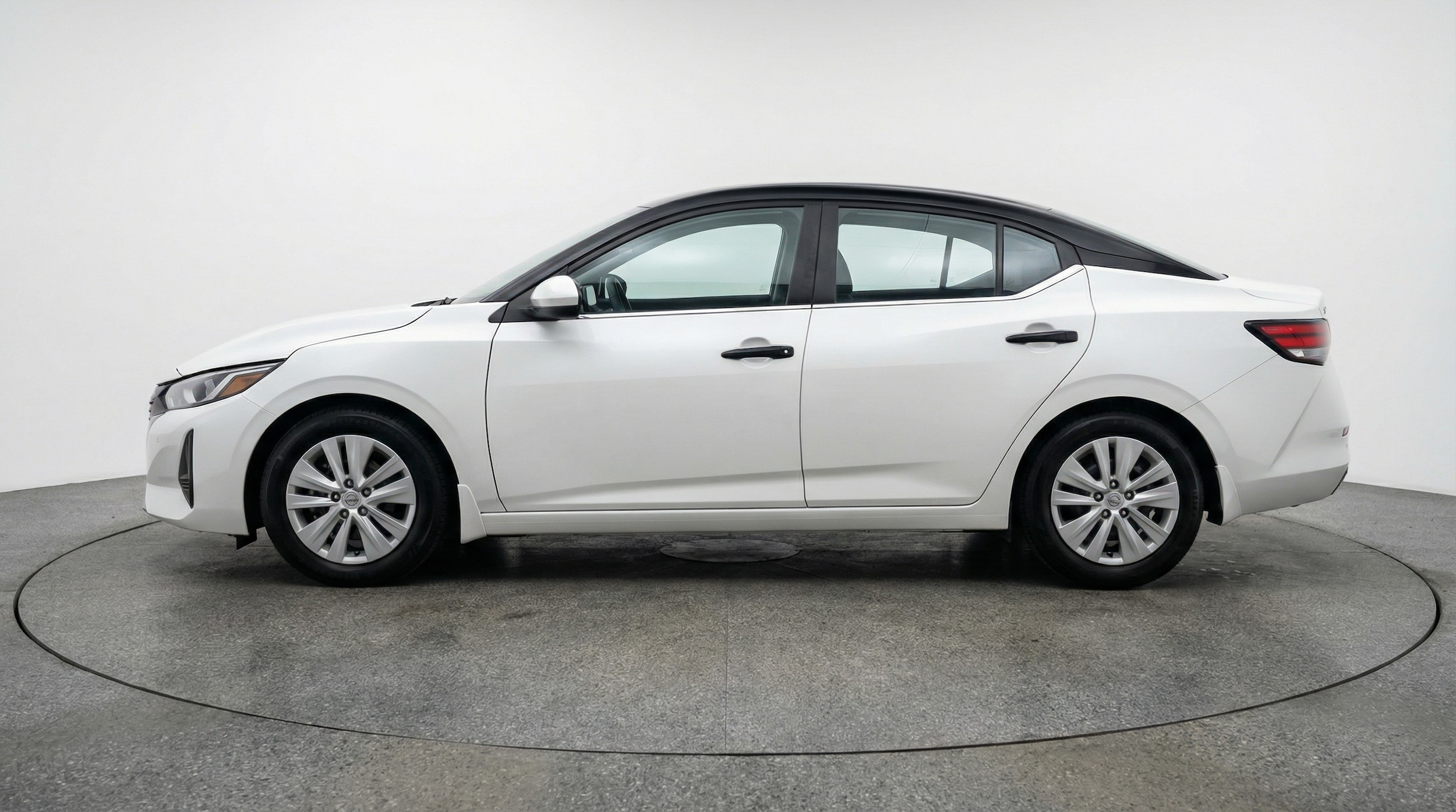 Thumbnail: 2025 Nissan Sentra - 4