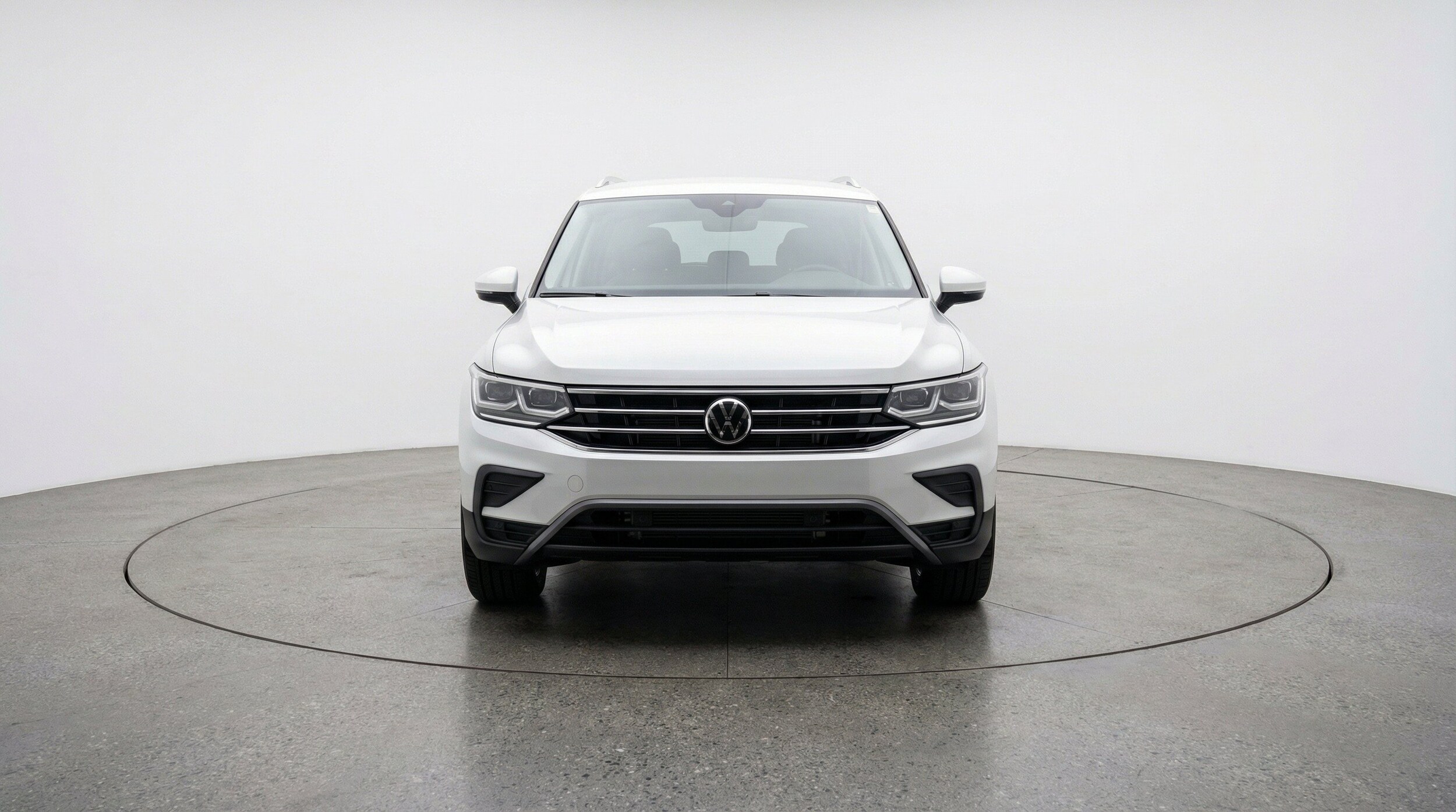 Thumbnail: 2026 Volkswagen Tiguan - 2