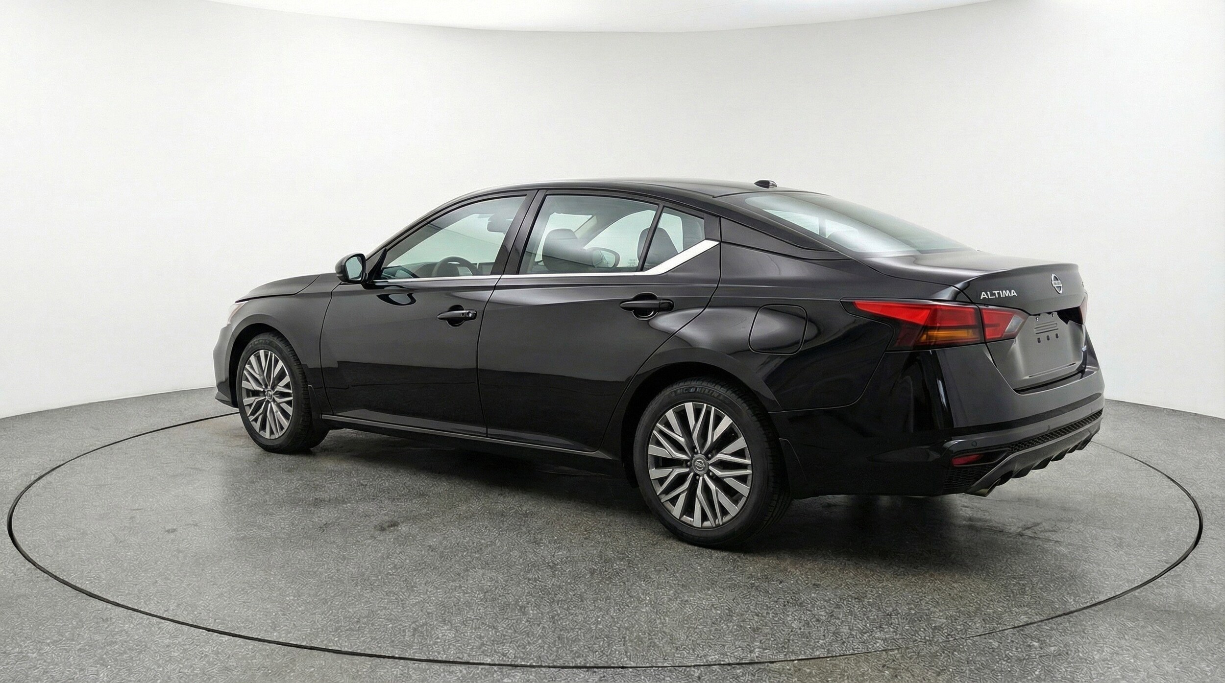 Thumbnail: 2025 Nissan Altima - 6