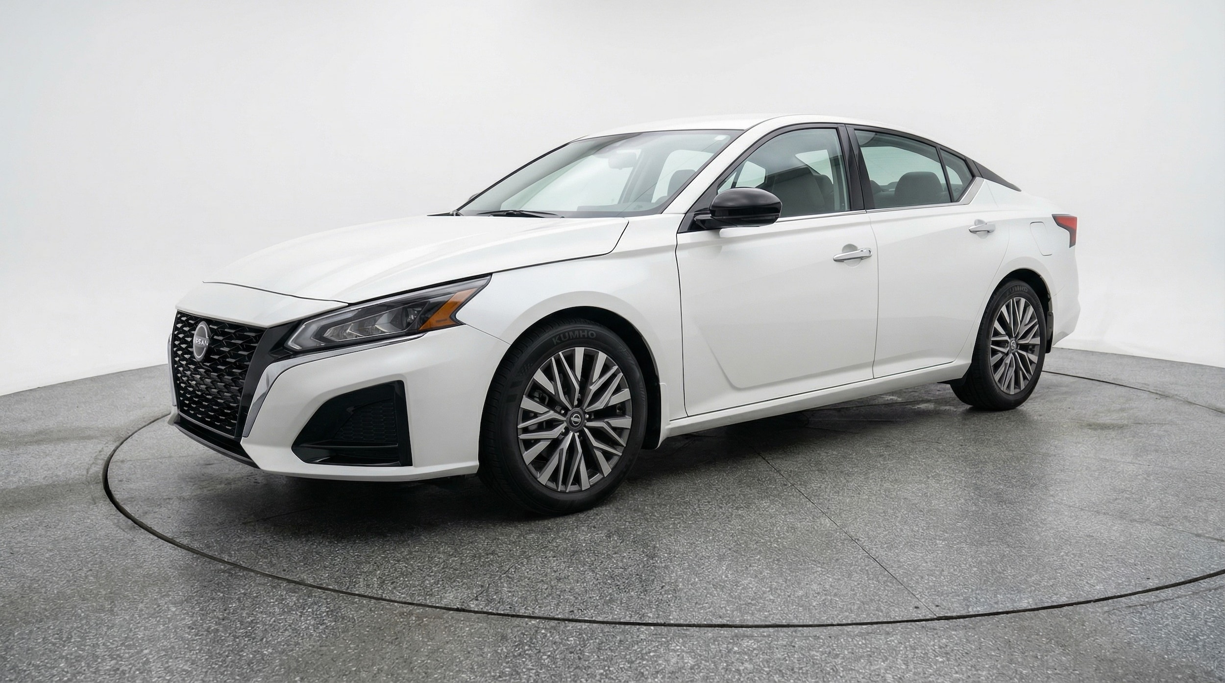 Thumbnail: 2025 Nissan Altima - 3