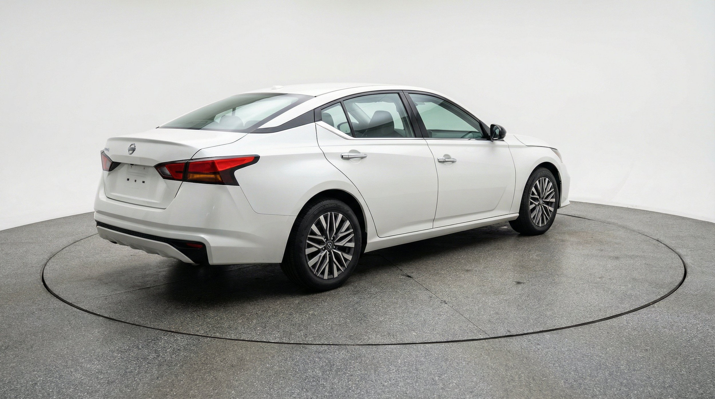 Thumbnail: 2025 Nissan Altima - 9