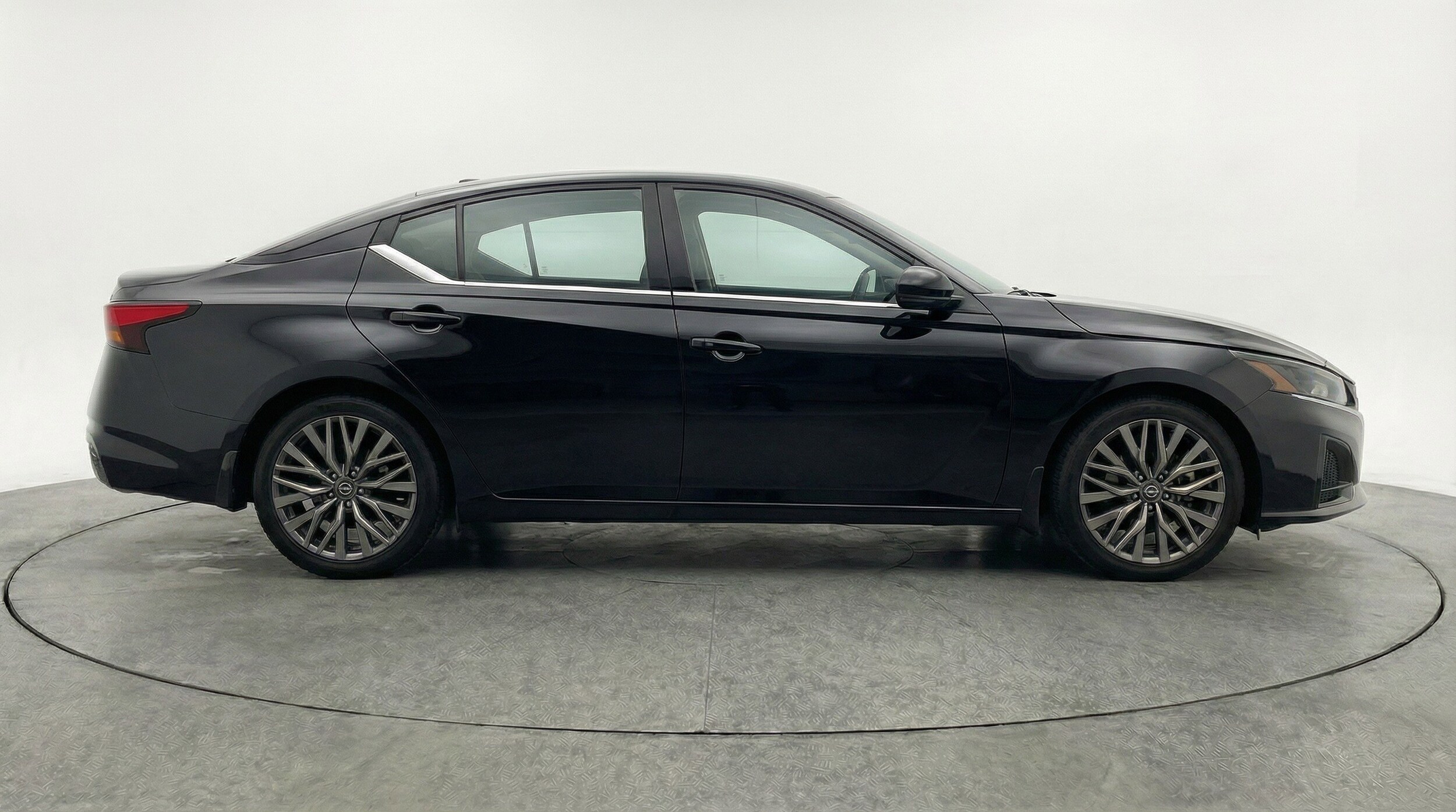 Thumbnail: 2025 Nissan Altima - 11