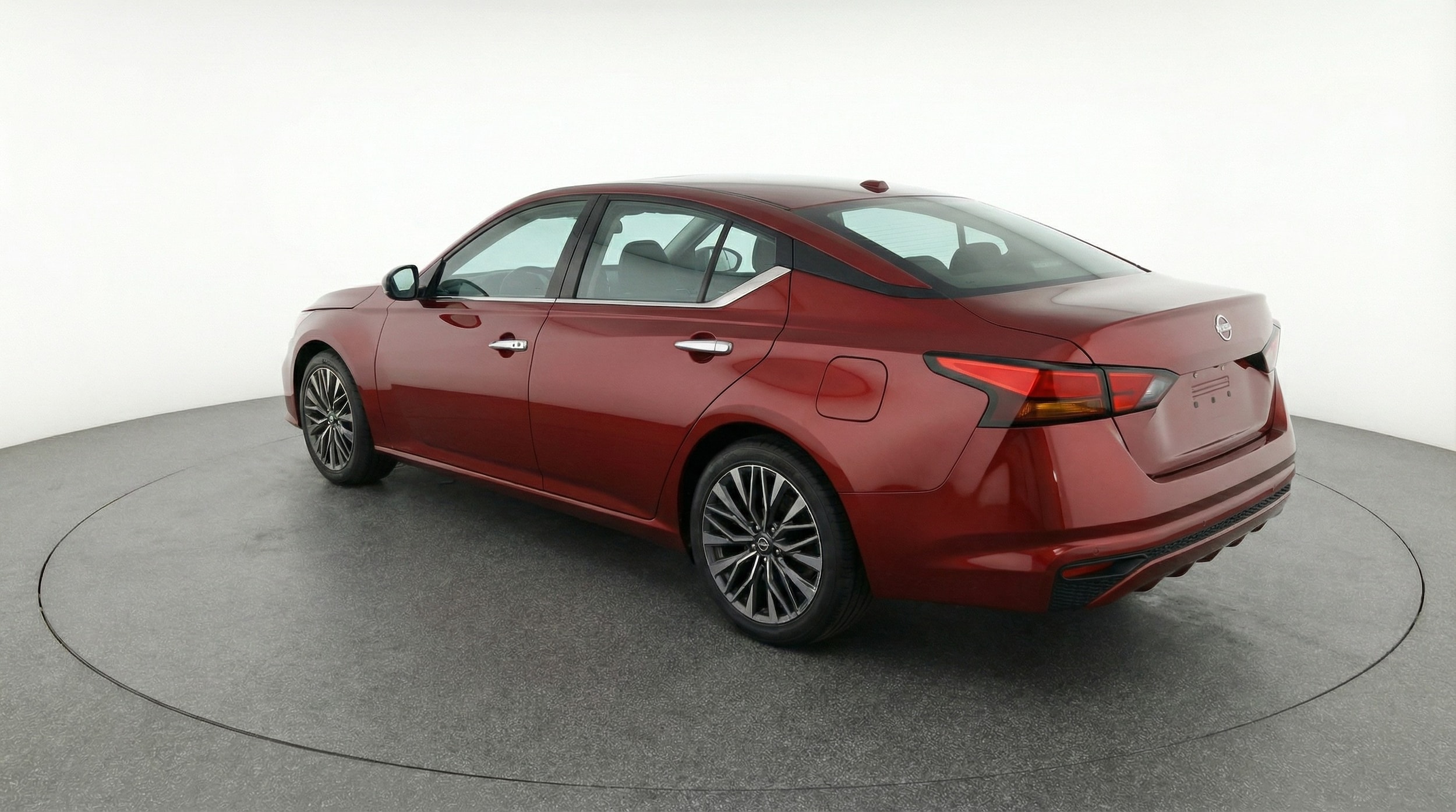 Thumbnail: 2025 Nissan Altima - 5