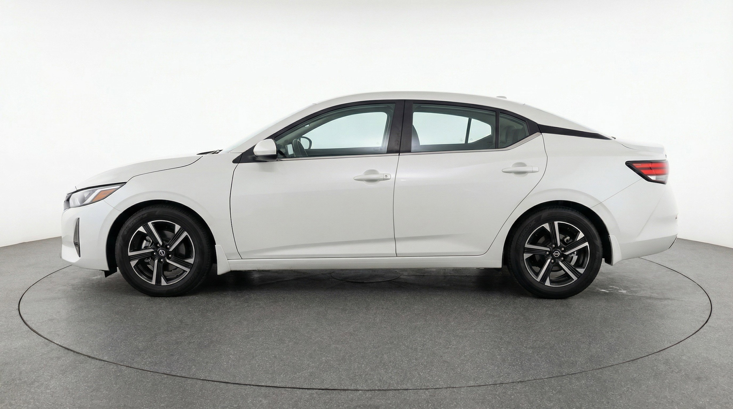 Thumbnail: 2025 Nissan Sentra - 5