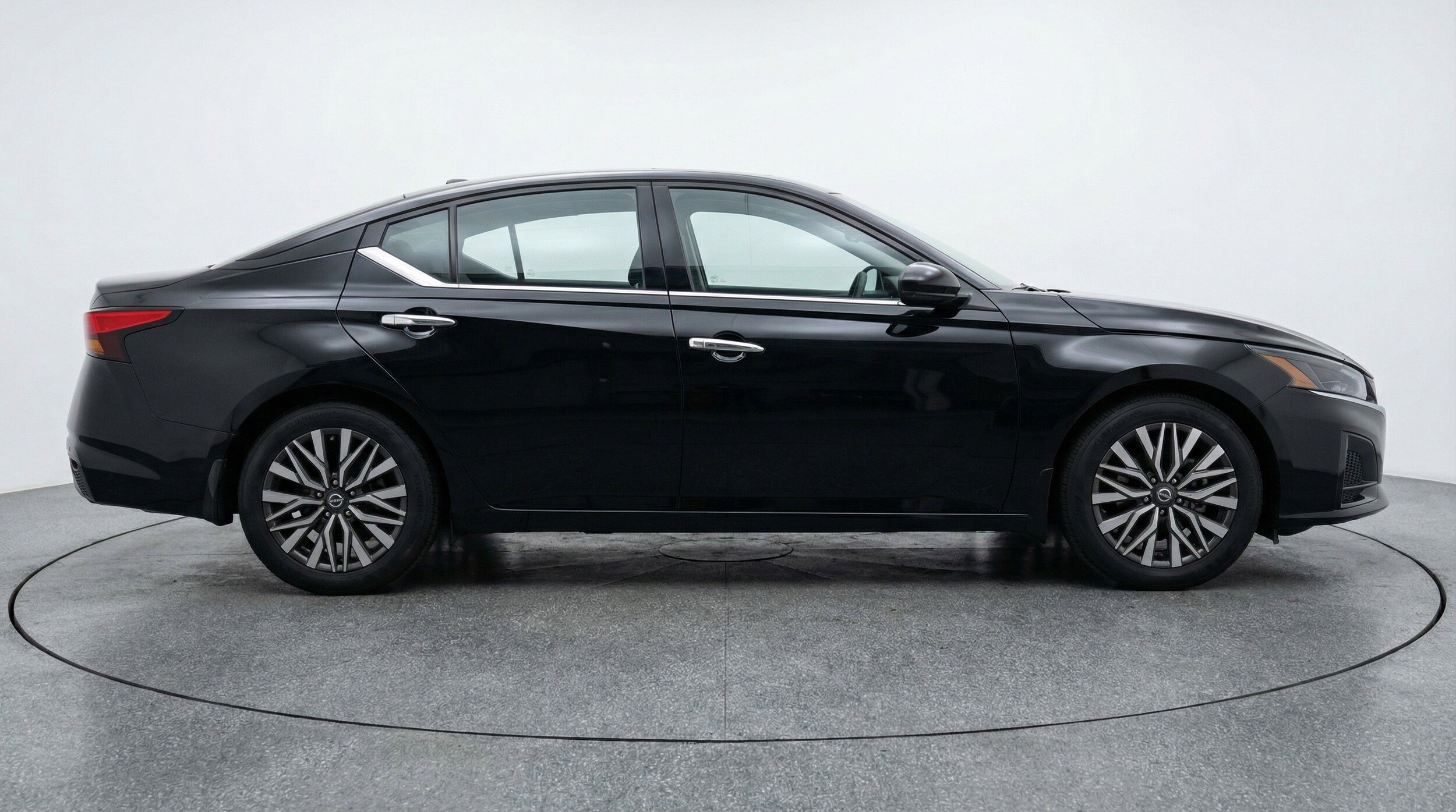 Thumbnail: 2025 Nissan Altima - 11