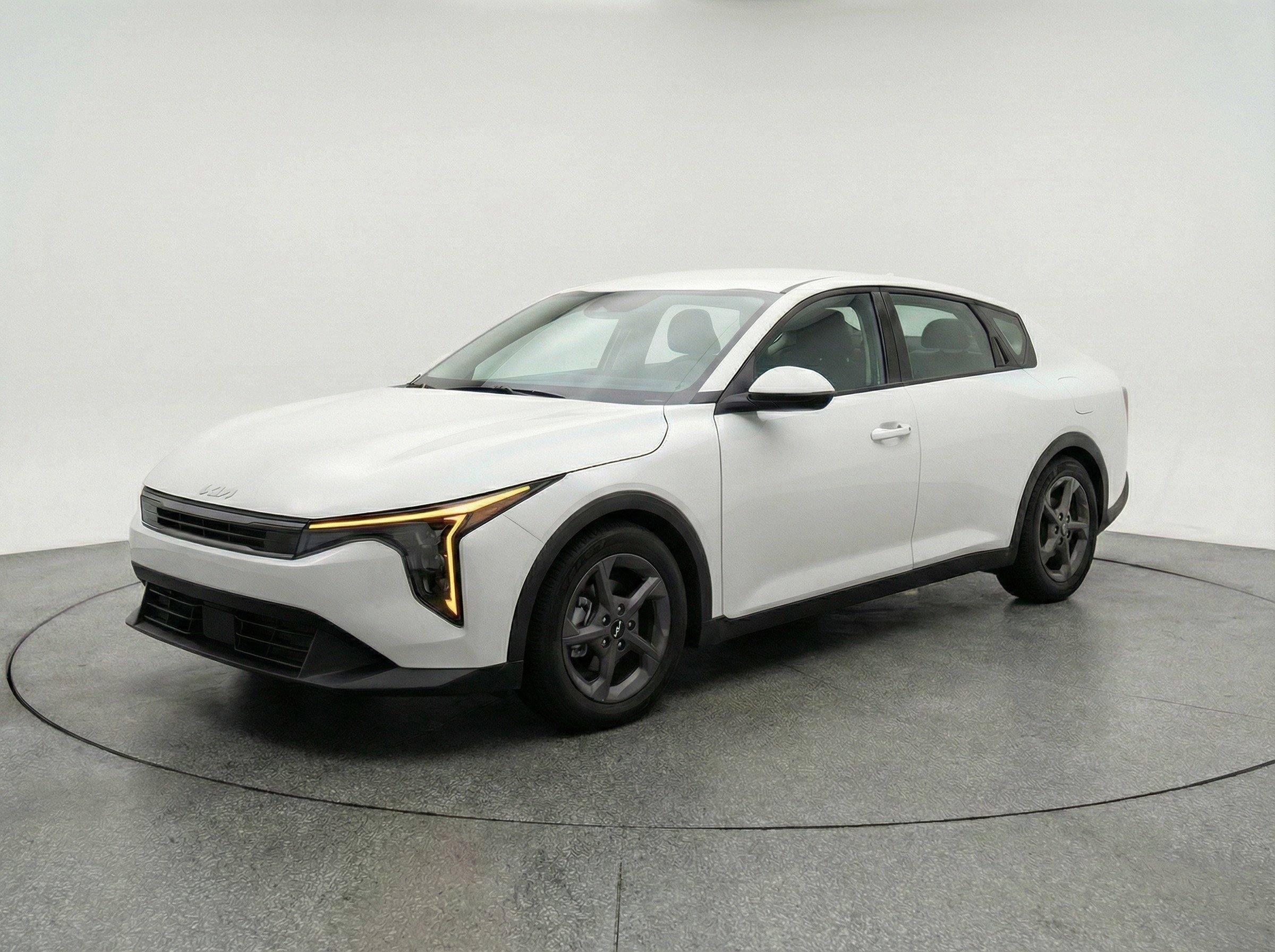 Thumbnail: 2025 Kia K4 - 3