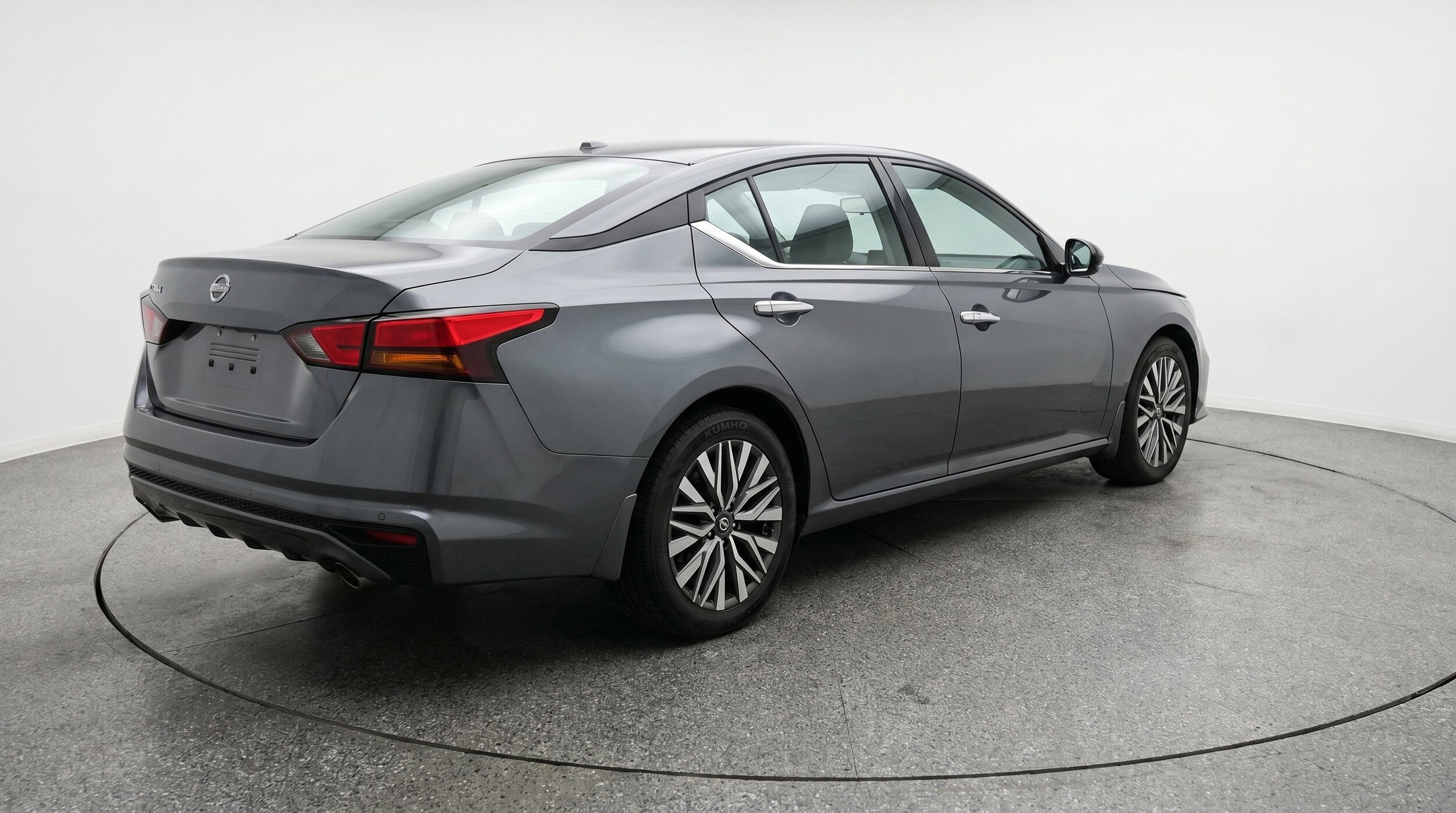 Thumbnail: 2025 Nissan Altima - 9
