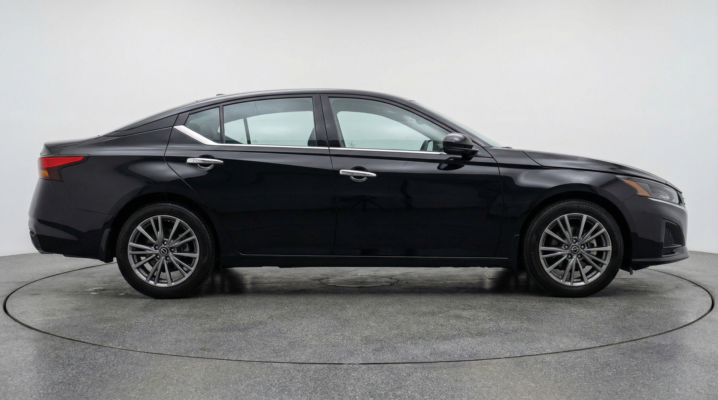 Thumbnail: 2025 Nissan Altima - 11