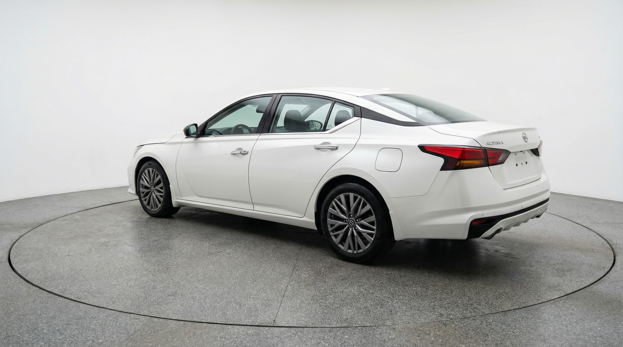 Thumbnail: 2025 Nissan Altima - 5