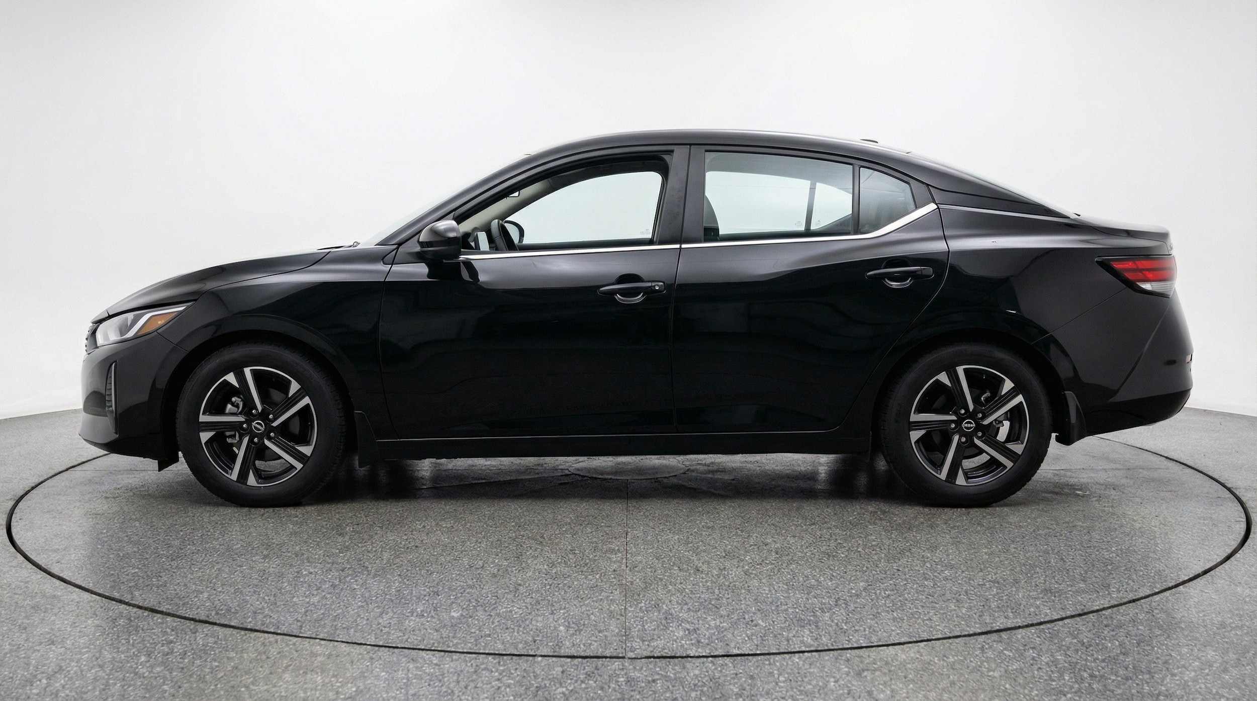 Thumbnail: 2025 Nissan Sentra - 5