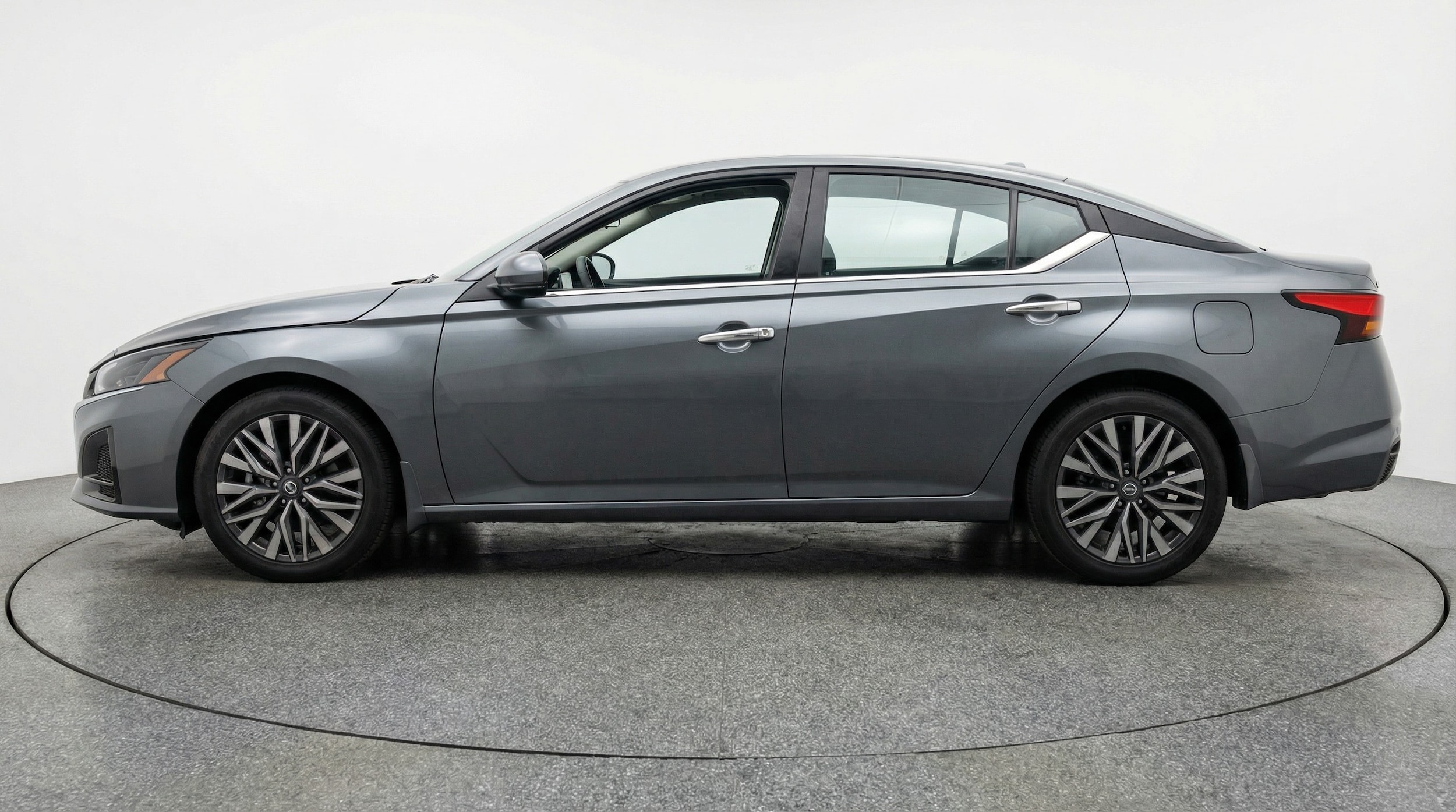 Thumbnail: 2025 Nissan Altima - 4