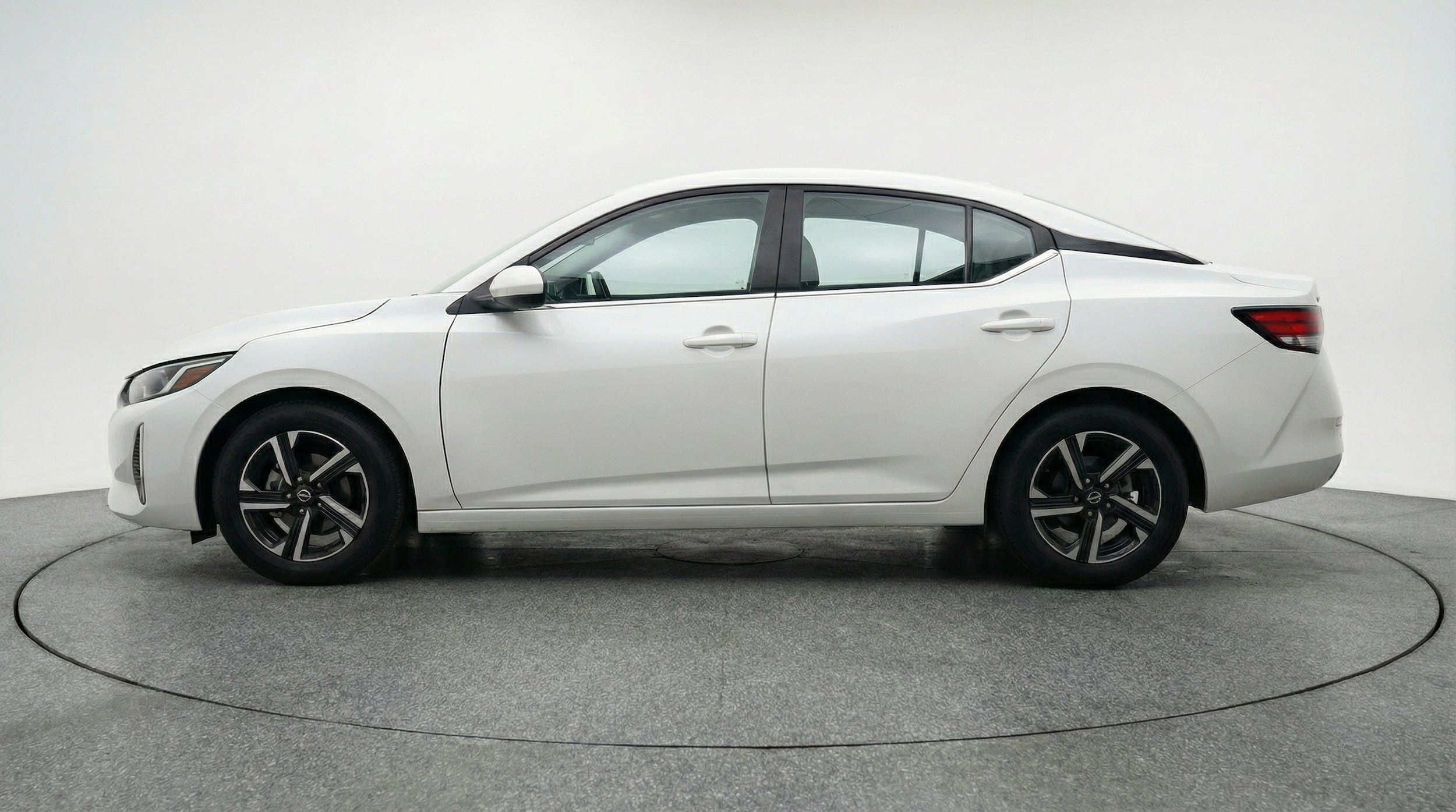 Thumbnail: 2025 Nissan Sentra - 5