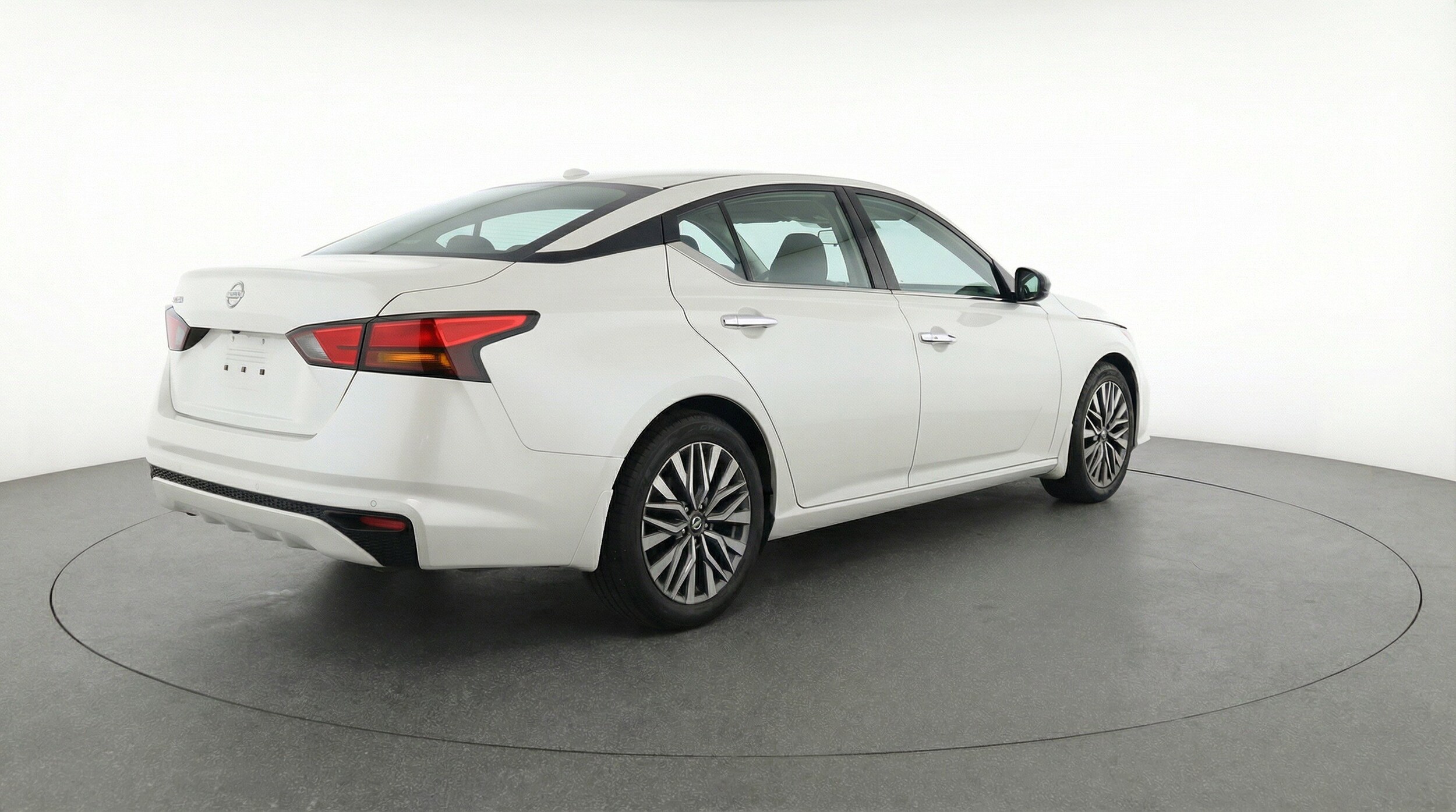 Thumbnail: 2025 Nissan Altima - 9