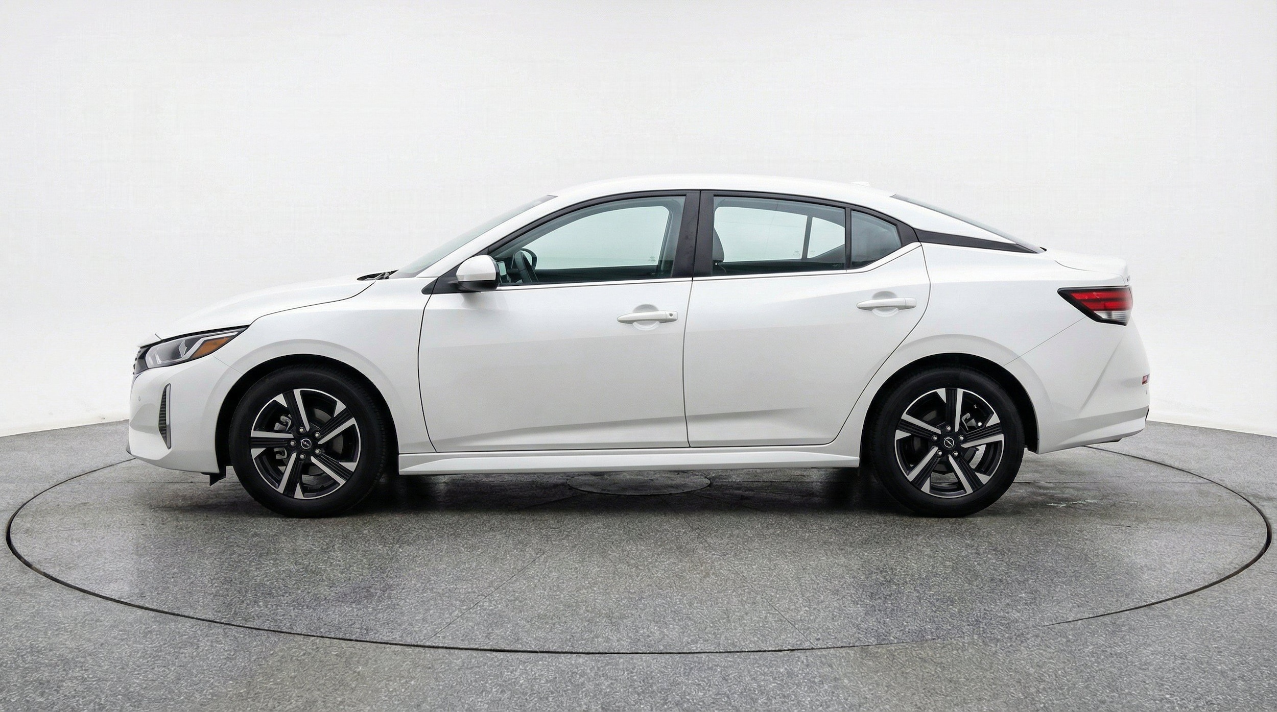 Thumbnail: 2025 Nissan Sentra - 5