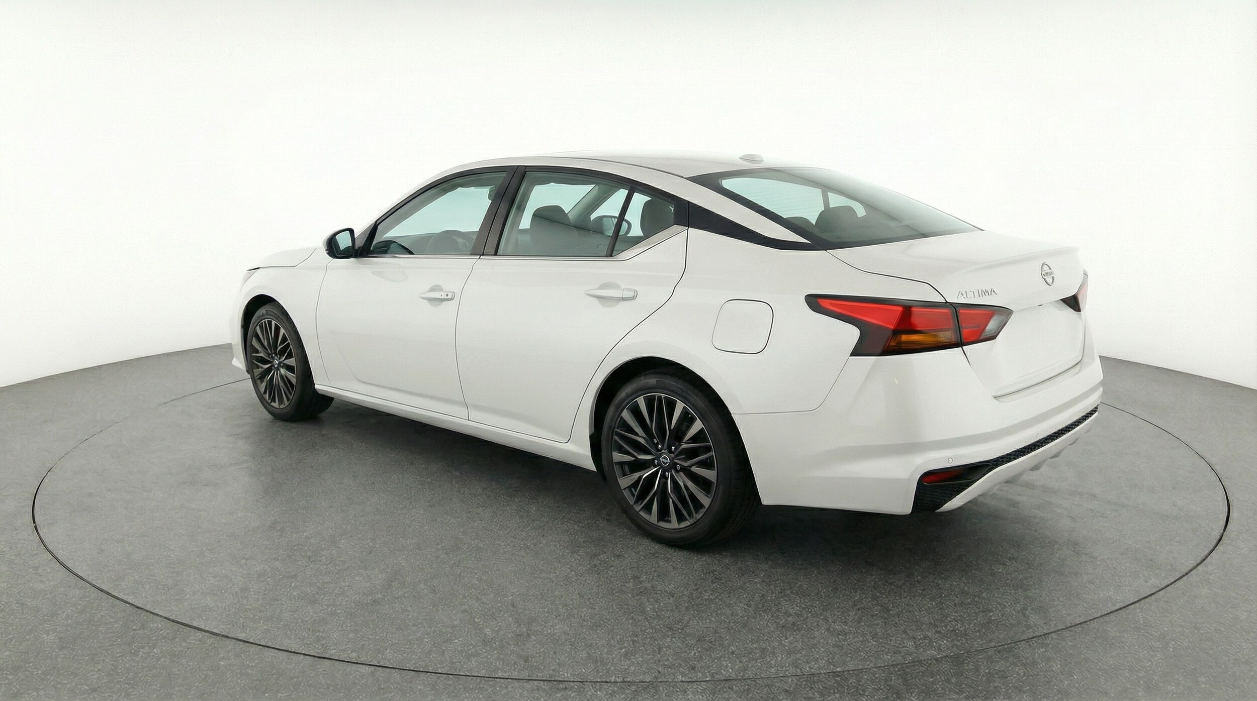 Thumbnail: 2025 Nissan Altima - 5