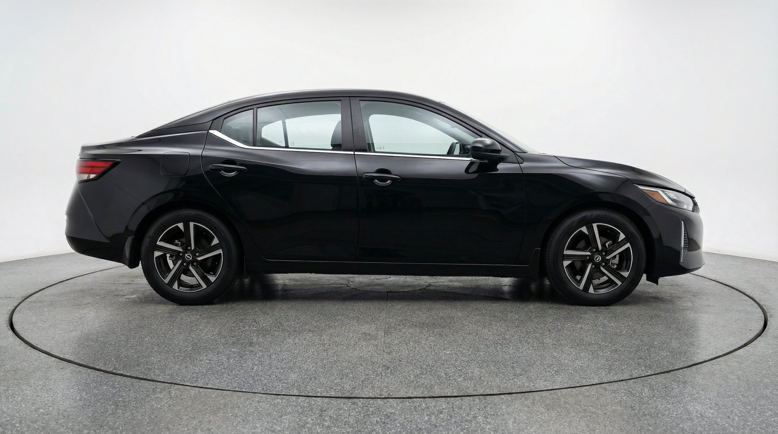 Thumbnail: 2025 Nissan Sentra - 11