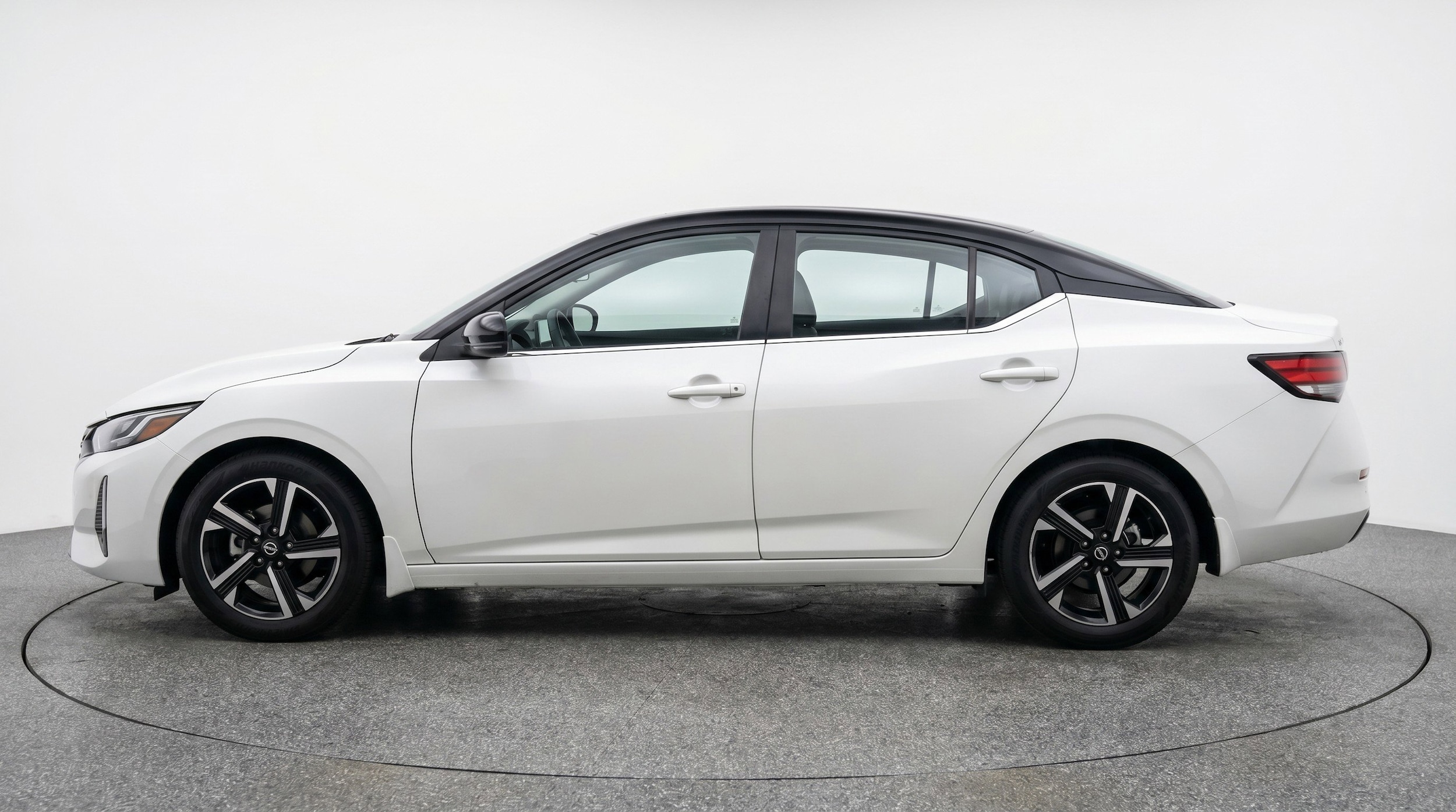 Thumbnail: 2025 Nissan Sentra - 5