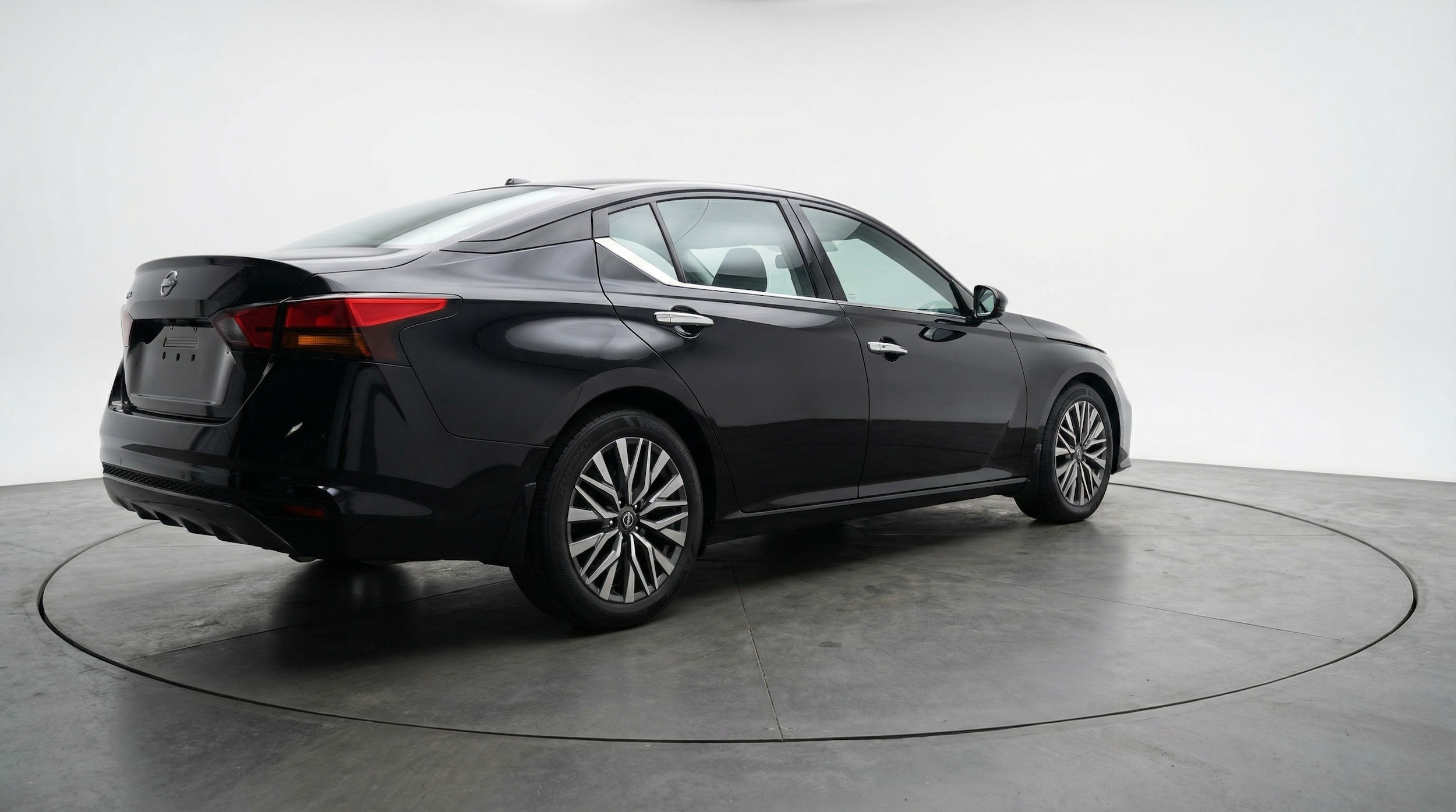 Thumbnail: 2025 Nissan Altima - 7