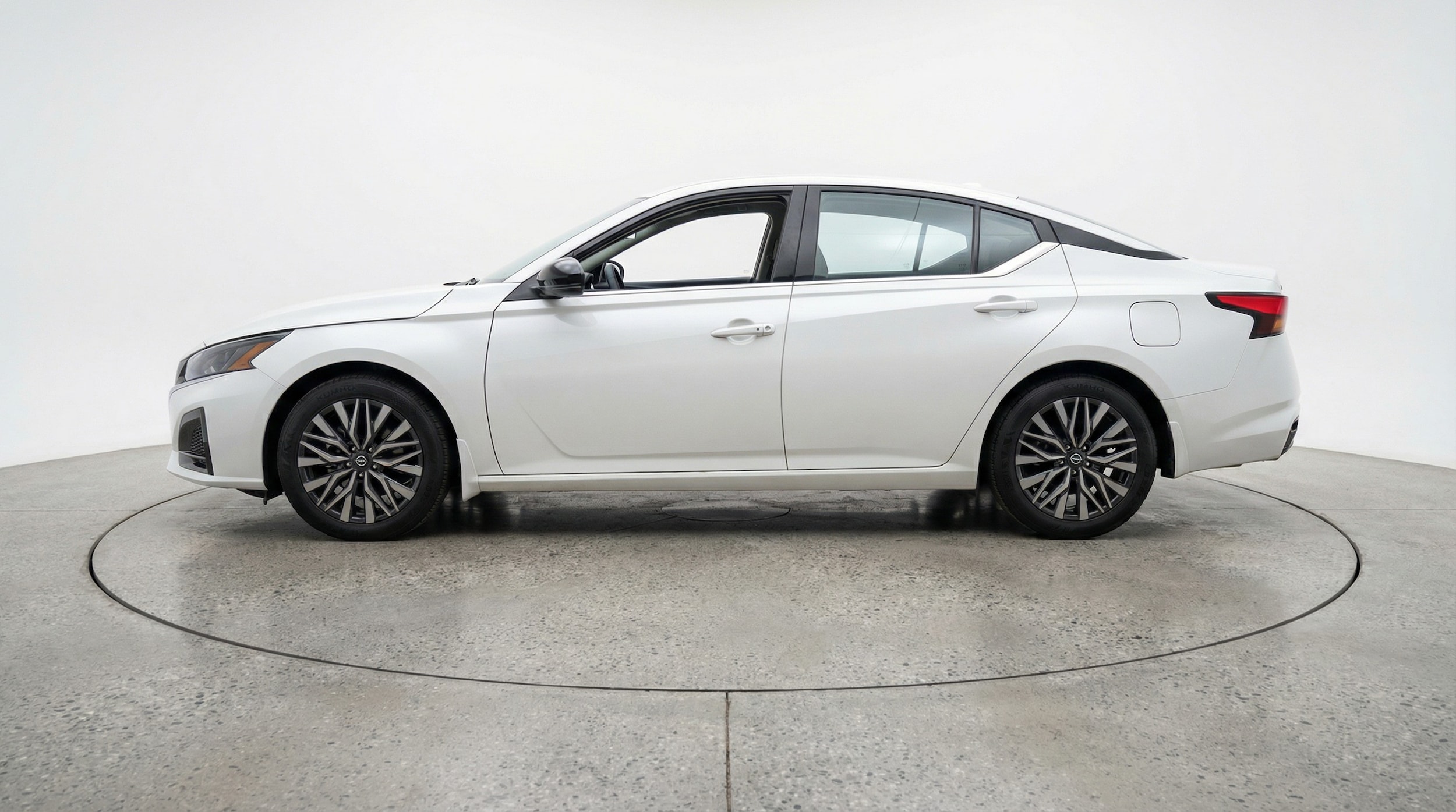 Thumbnail: 2025 Nissan Altima - 4