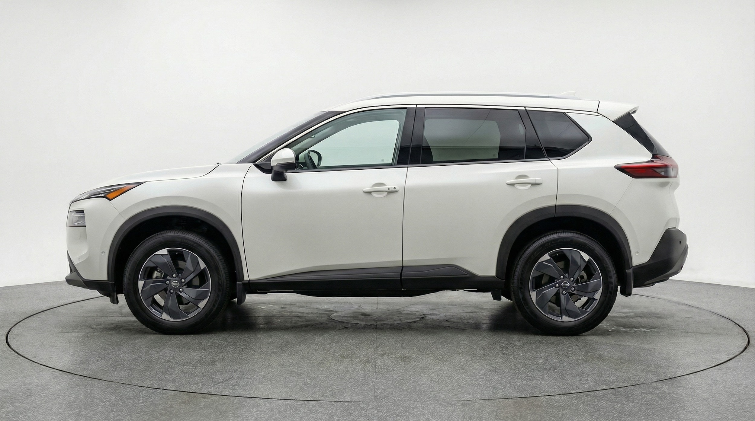 Thumbnail: 2025 Nissan Rogue - 4