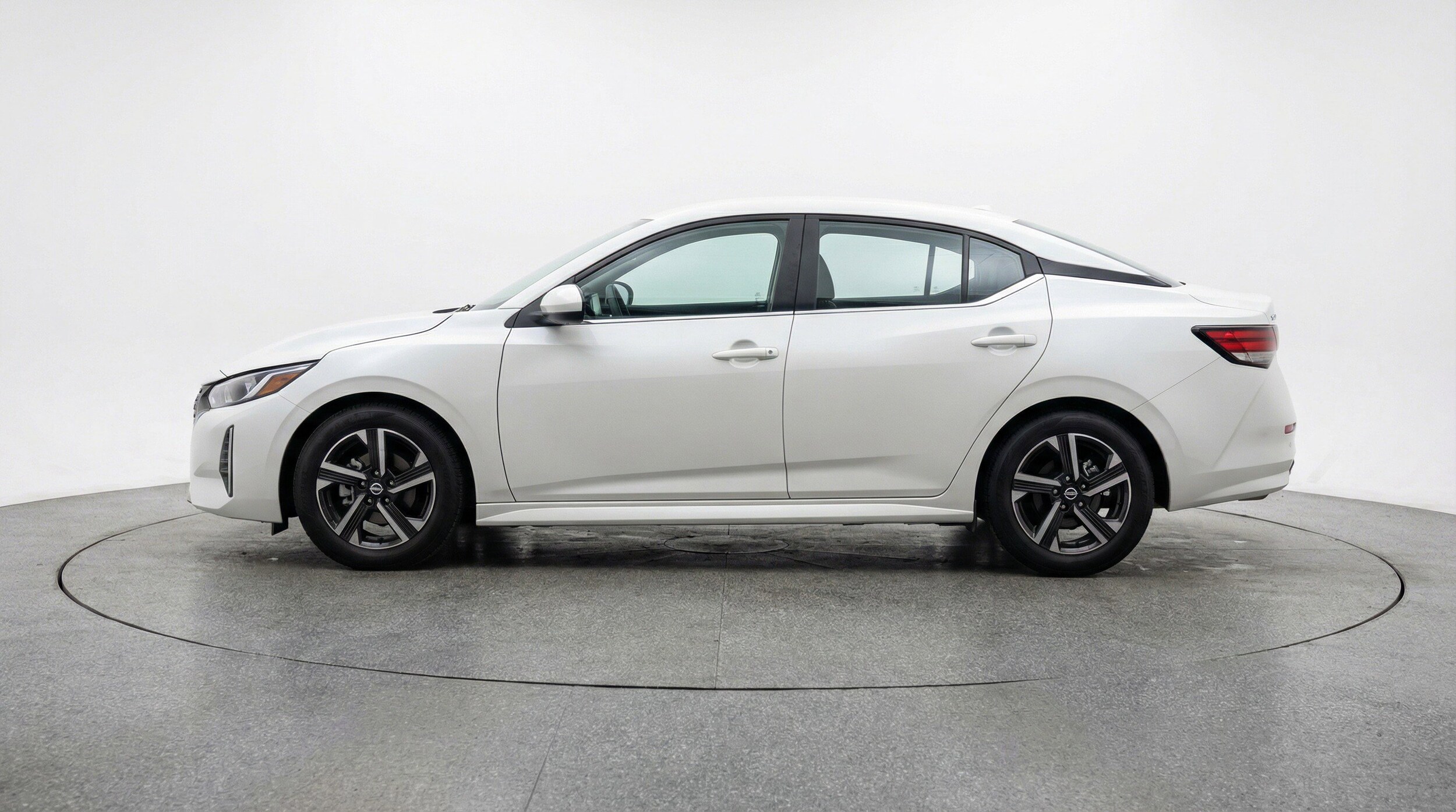 Thumbnail: 2025 Nissan Sentra - 5