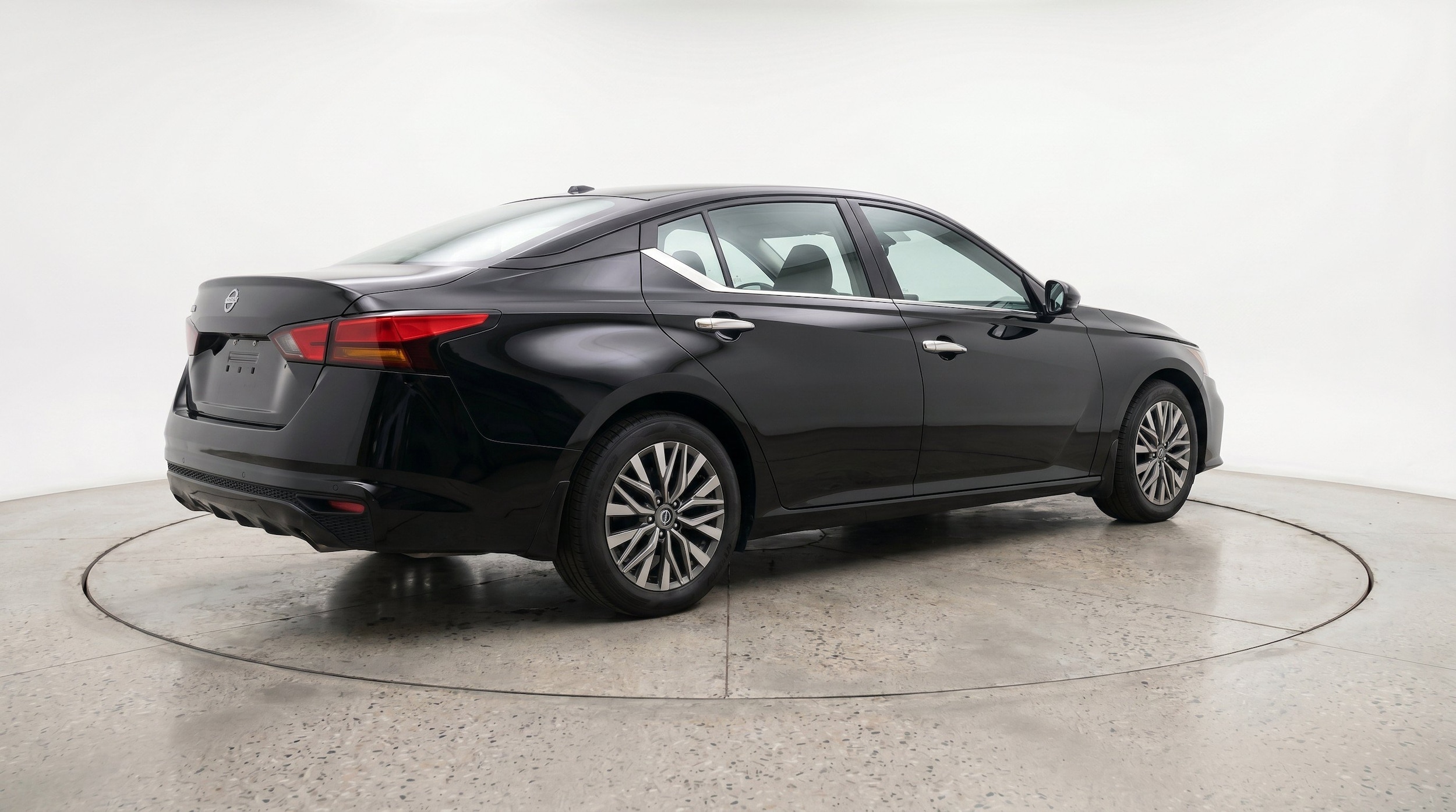 Thumbnail: 2025 Nissan Altima - 9