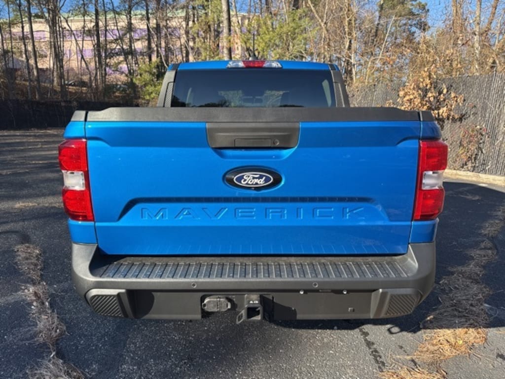 New 2026 Ford Maverick XL 4D Crew Cab